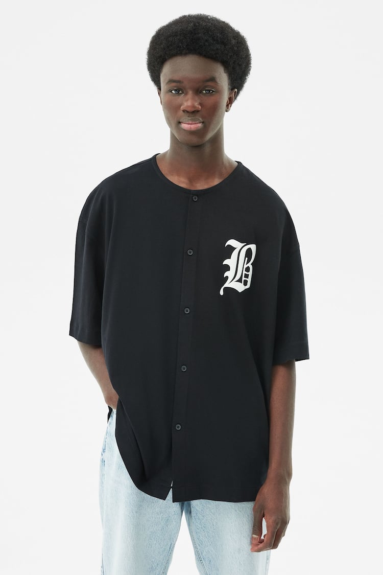 Short sleeve shirt with baseball collar