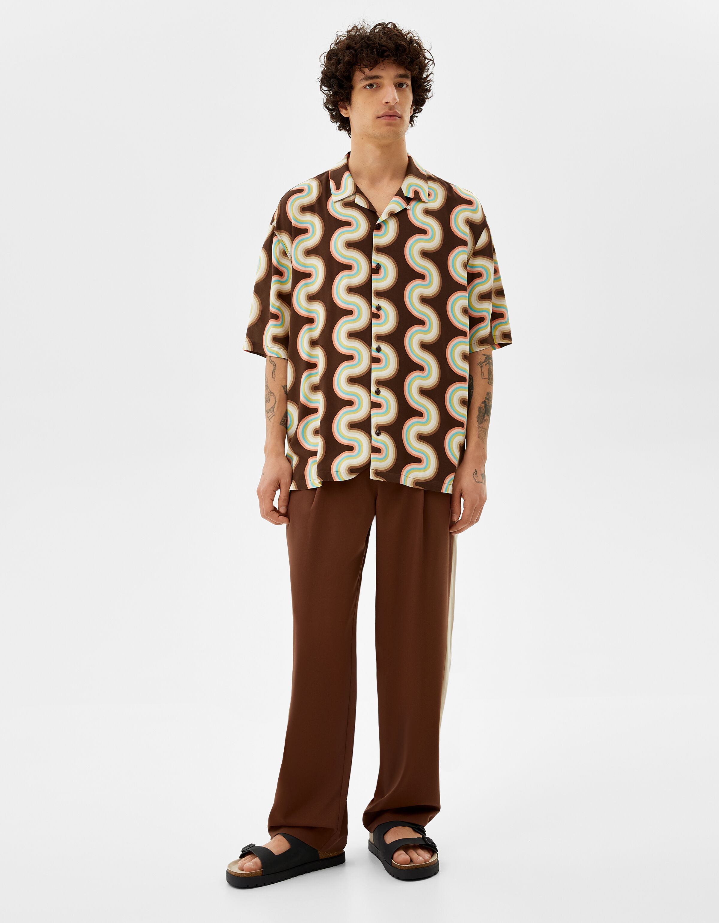 Relaxed fit 70s-style short sleeve 