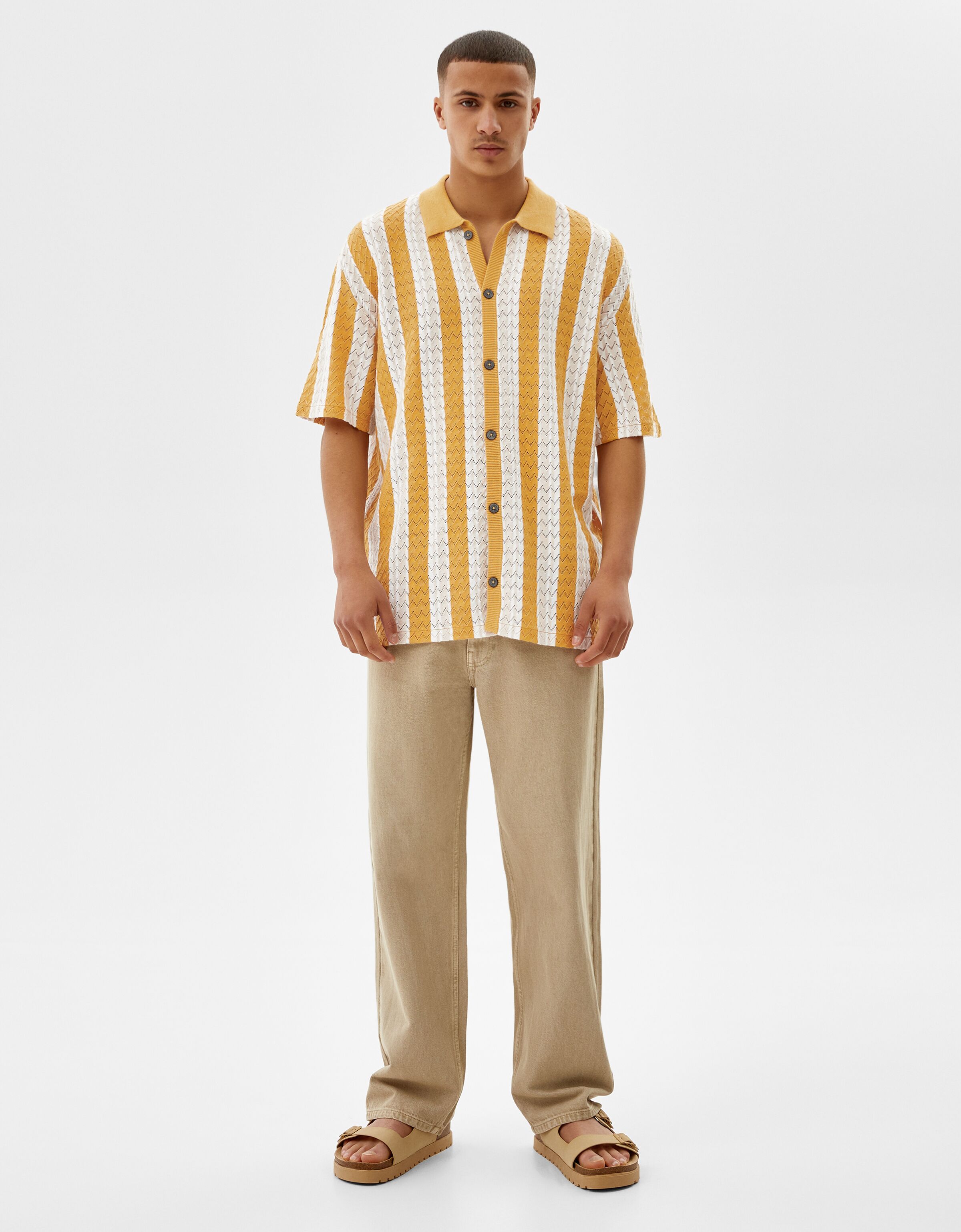 Vertical stripe short sleeve shirt 