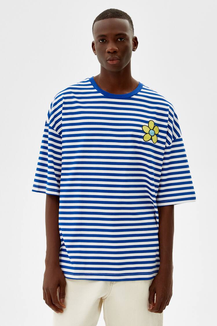 Oversize striped embroidered T-shirt with short sleeves