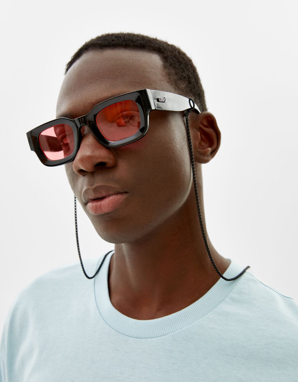 Occhiali da sole con lenti colorate - Uomo | Bershka
