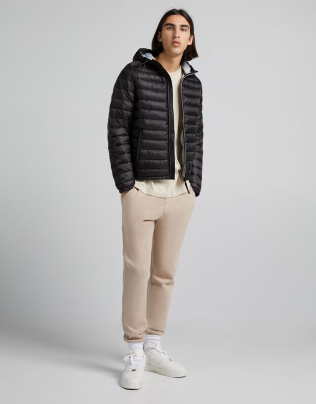 Cazadoras y abrigos | Cazadora Acolchada Ligera Con Capucha Verde | Bershka  Hombre – Acro Marco