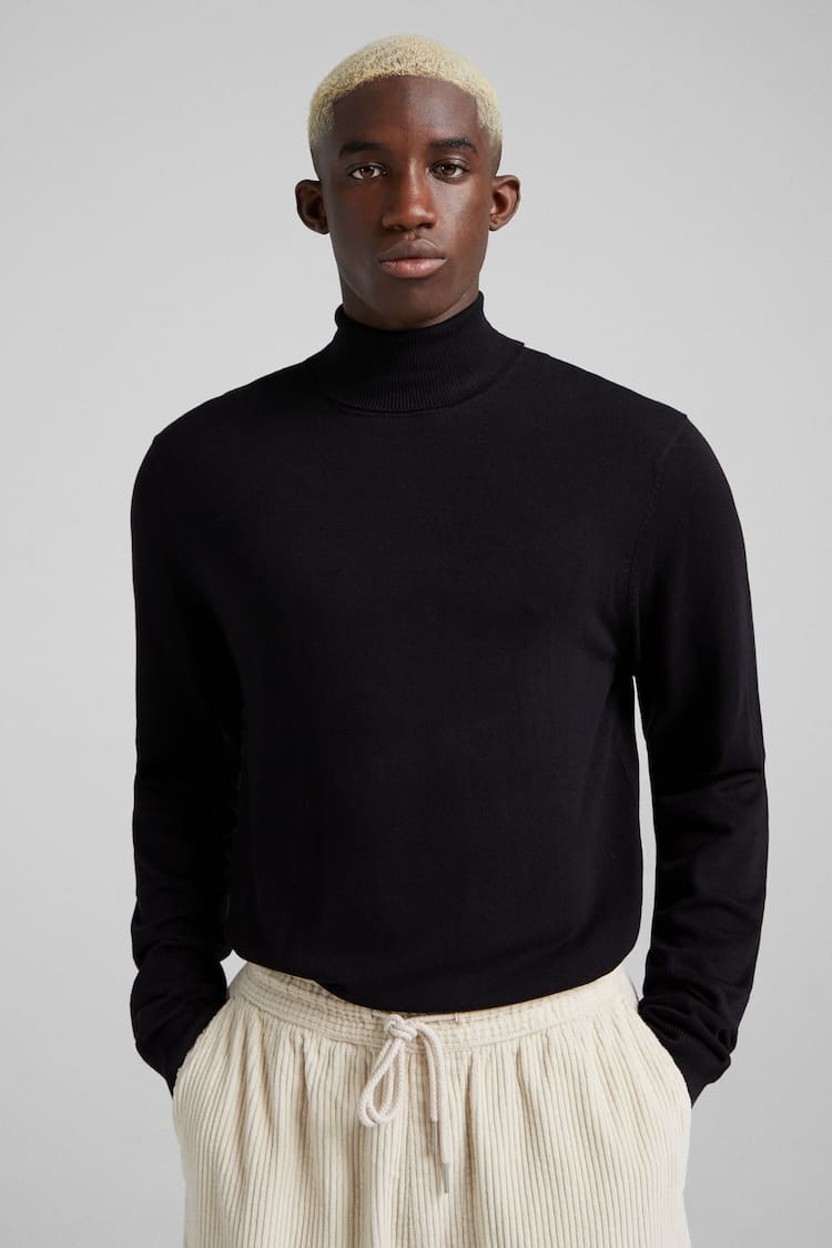 Thin high neck sweater