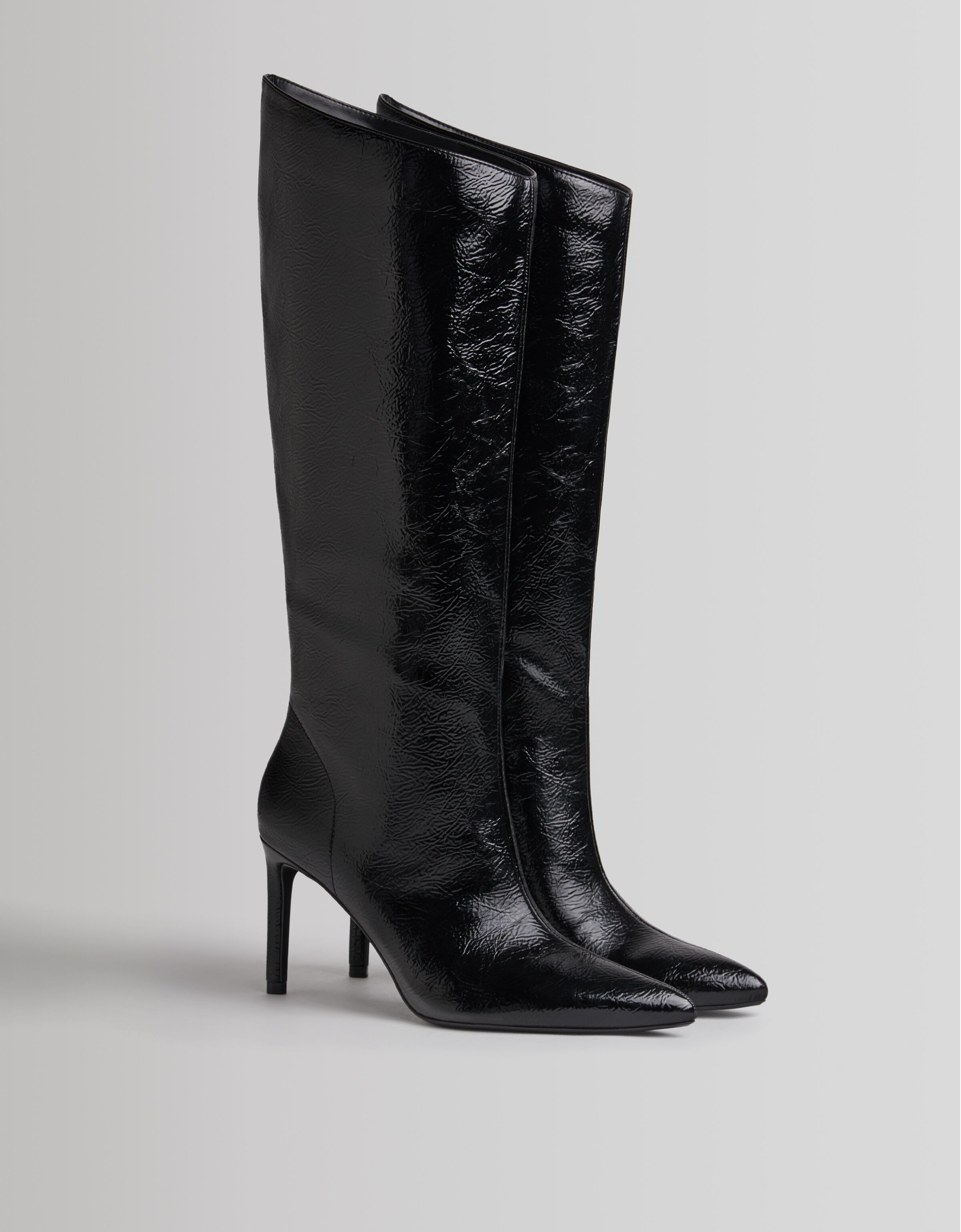 Botas tacón fino asimétricas - Zapatos - Mujer | Bershka