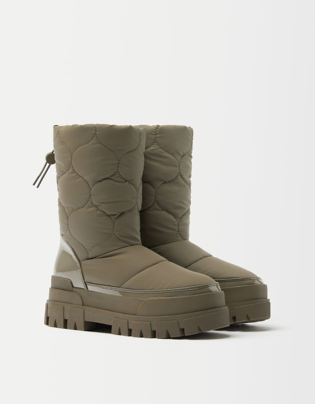 Botas planas acolchadas. - Mujer | Bershka