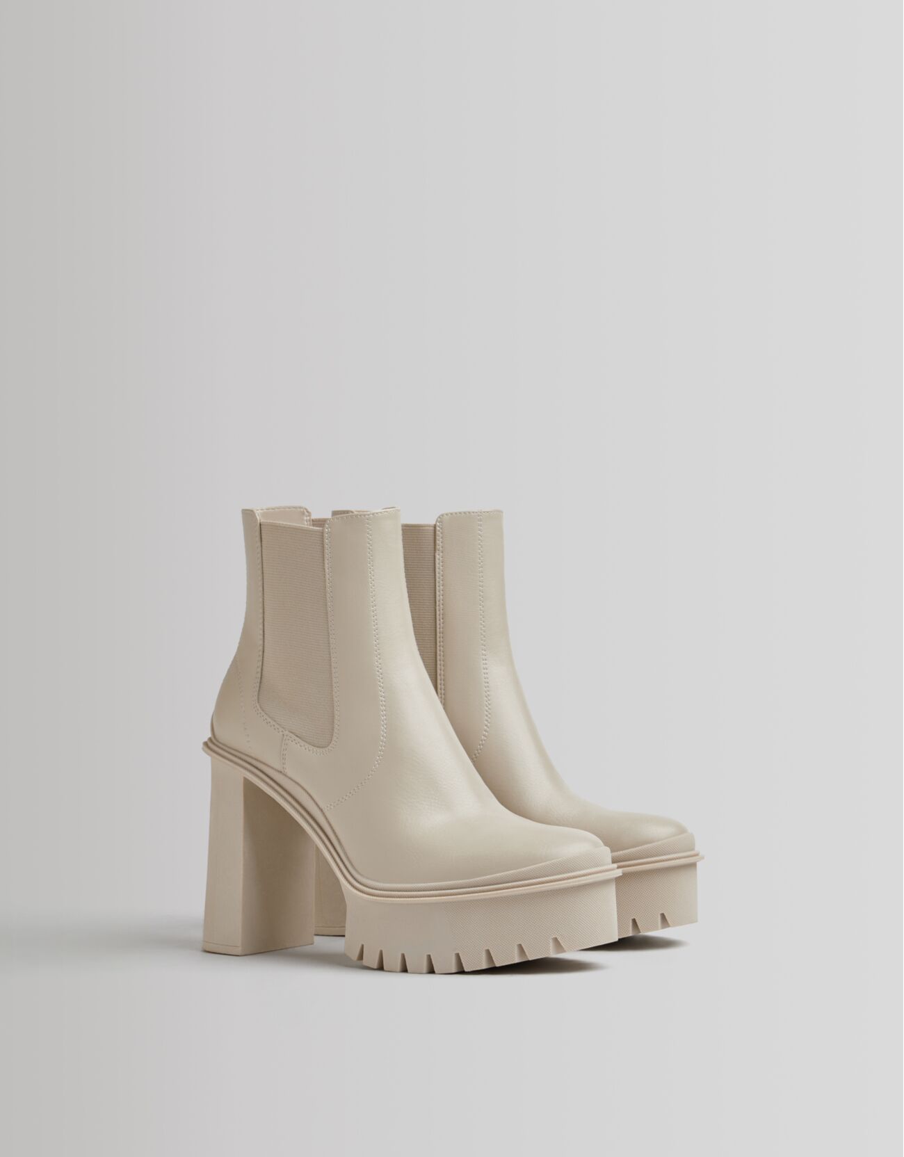 Botines plataforma elástico - Zapatos - Mujer | Bershka