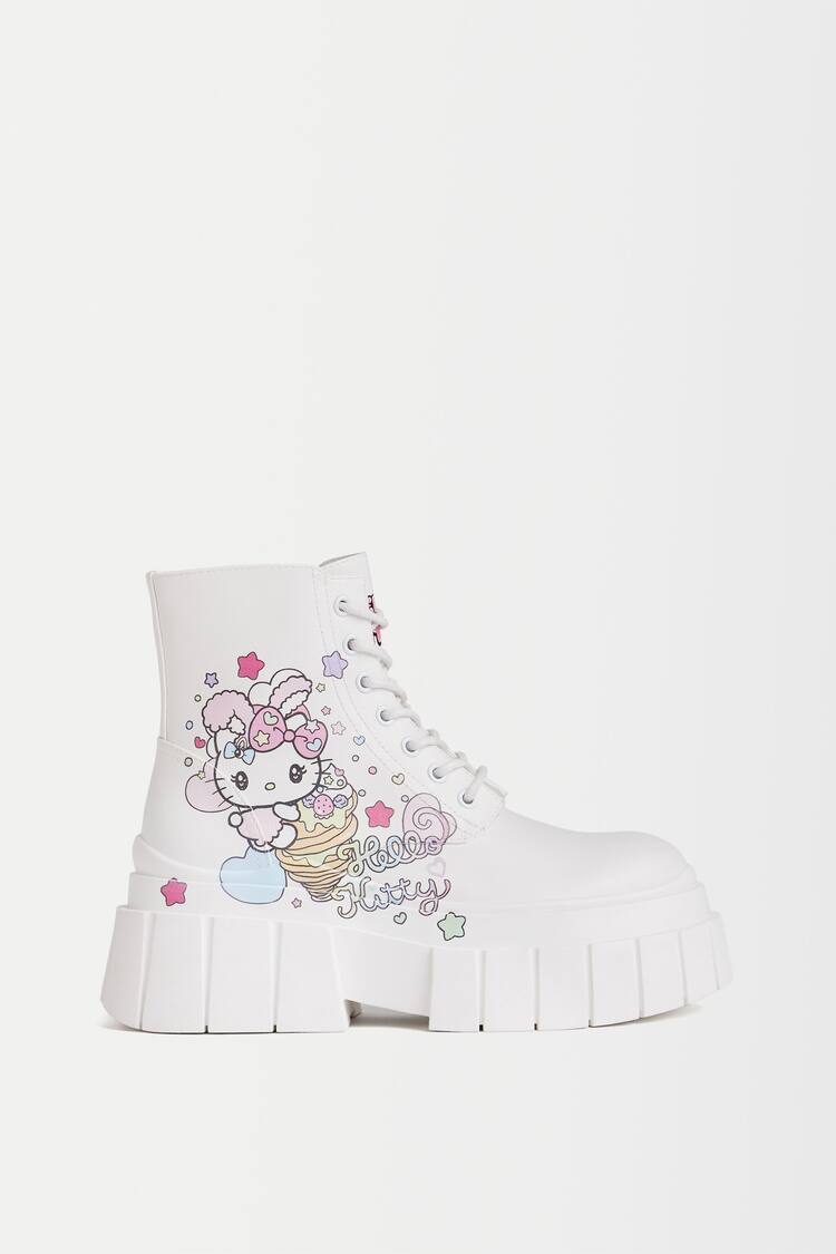 Hello Kitty platform lace-up ankle boots