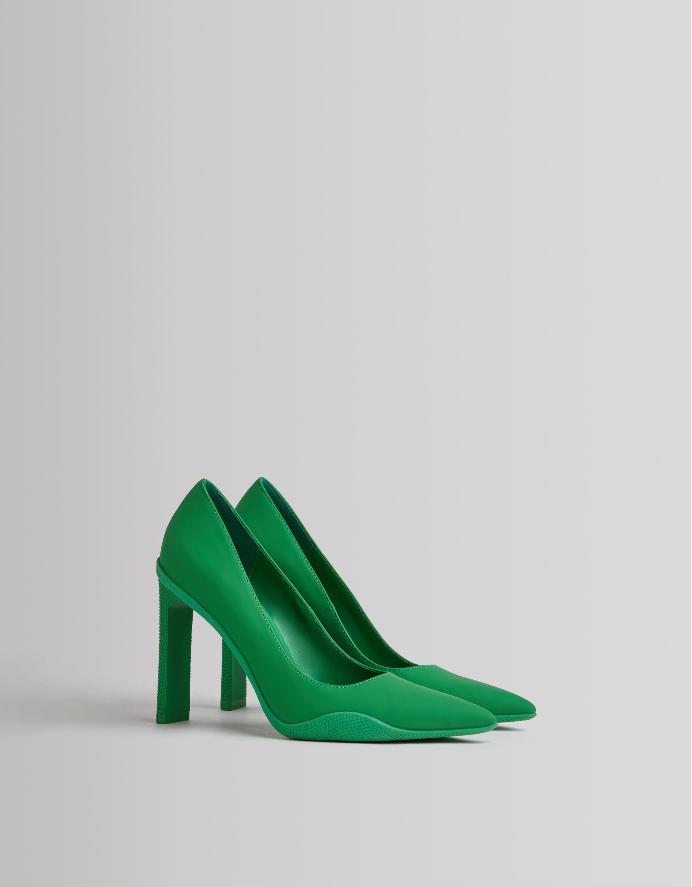 Zapato tacón suela huella - Zapatos - Mujer | Bershka