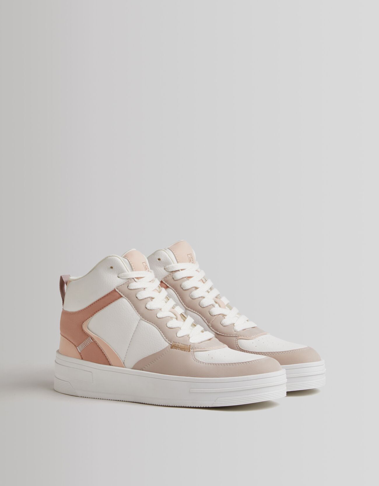 Mujer Zapatillas plataforma combinadas Blanco | Zapatillas Bershka \u003c  Esperando a Christine