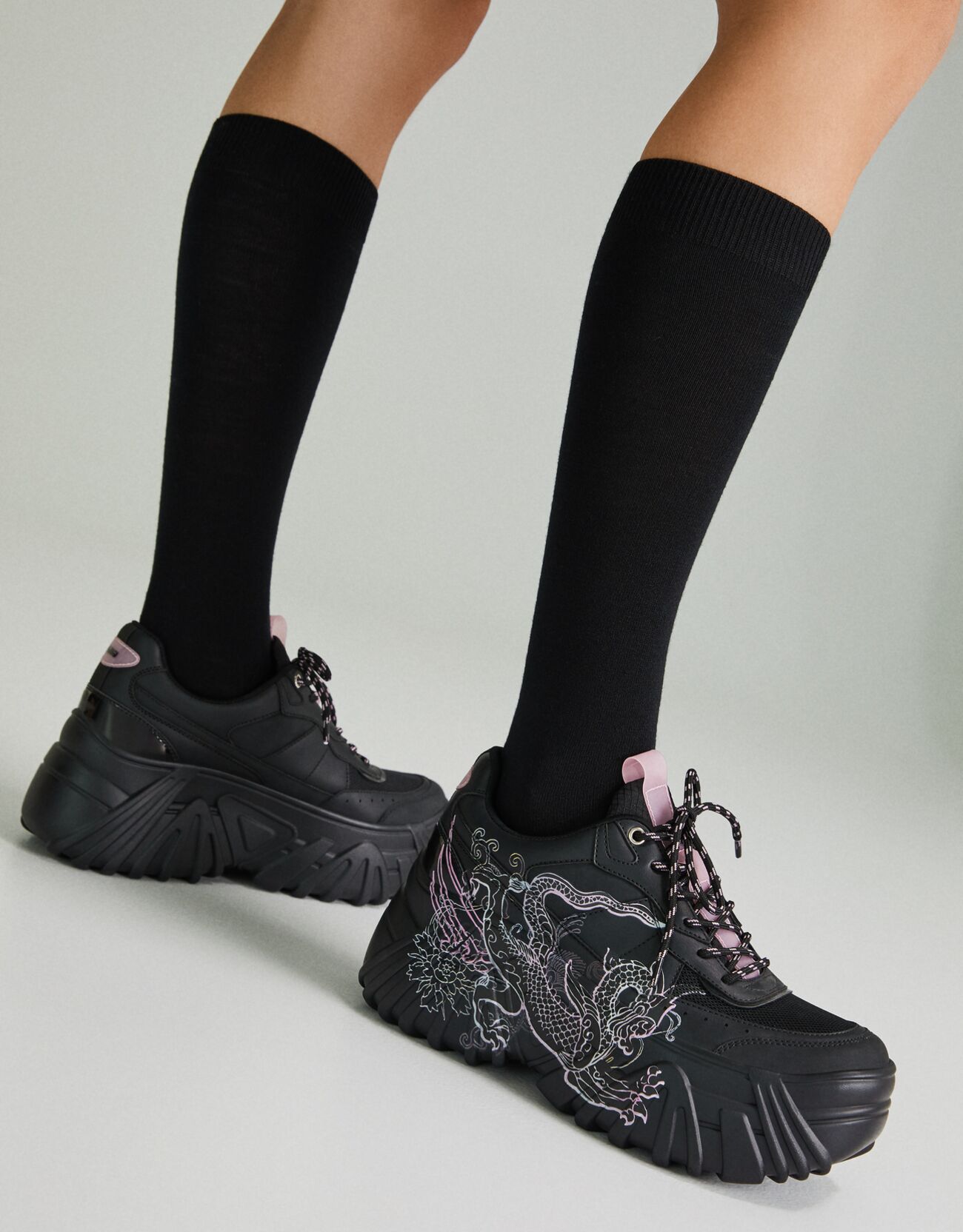 Bershka - Deportivas plataforma dragón
