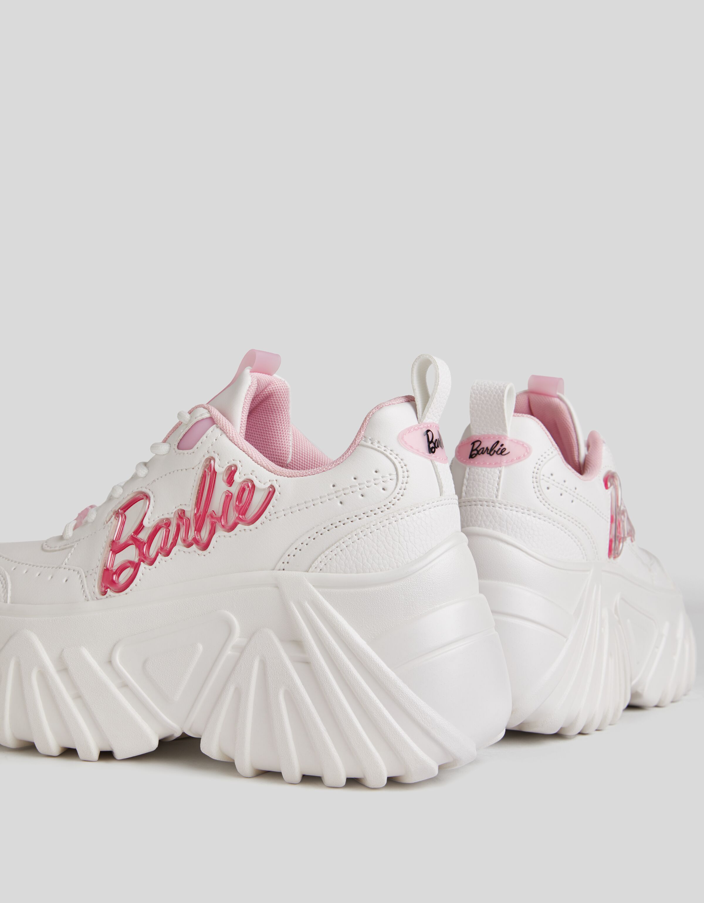 Deportivas plataforma BARBIE - Mujer | Bershka