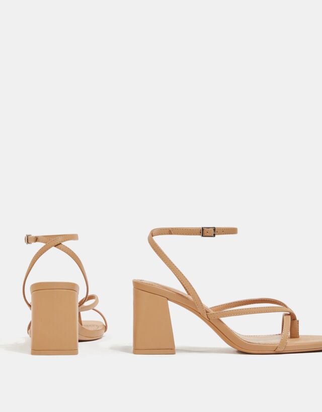 złote sandały bershka