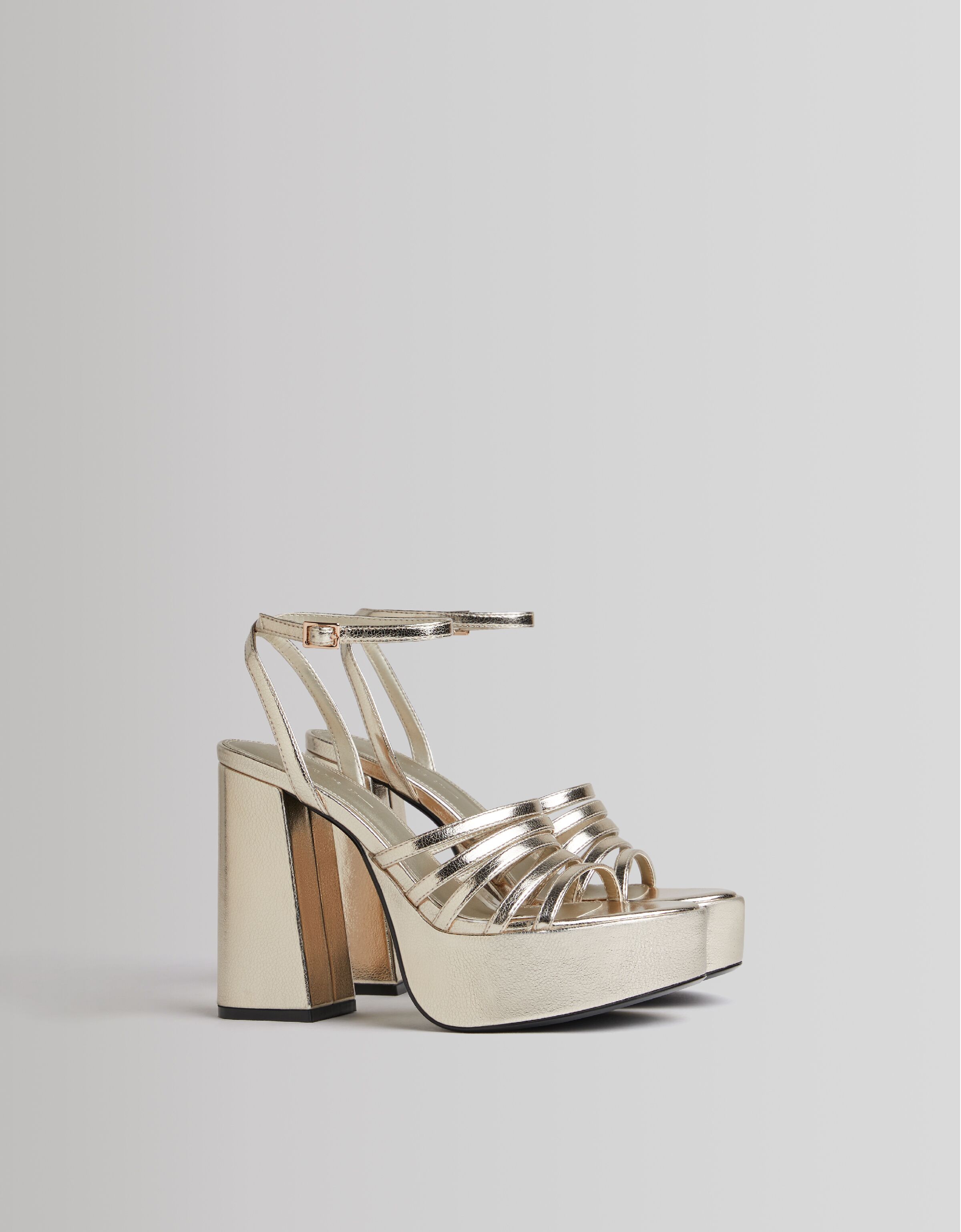 Sandales a talons plateforme