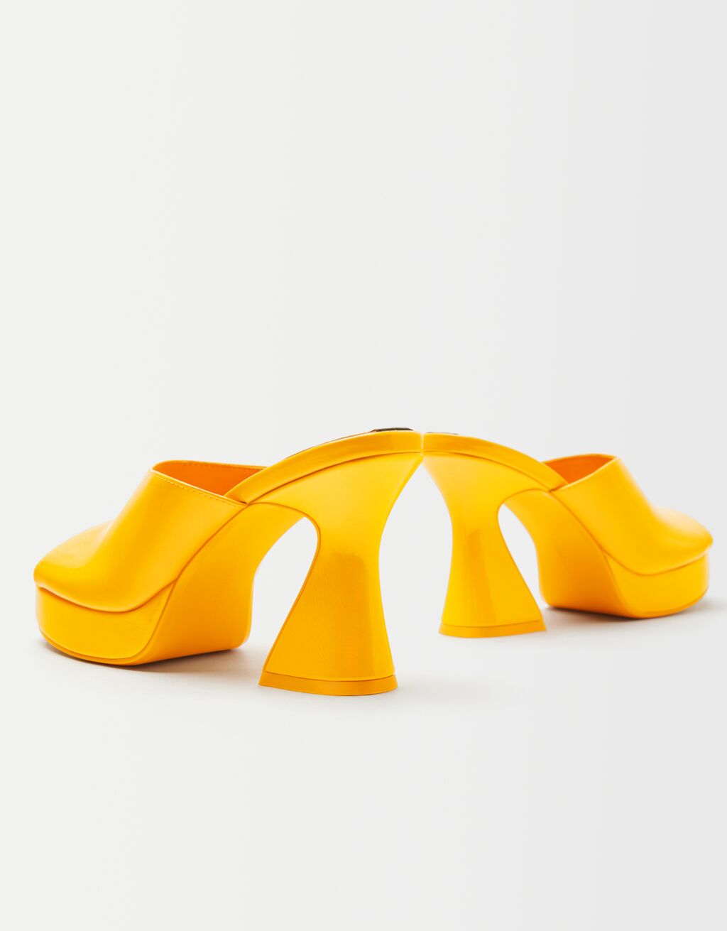 Sandalia tacón plataforma - Zapatos - Mujer | Bershka