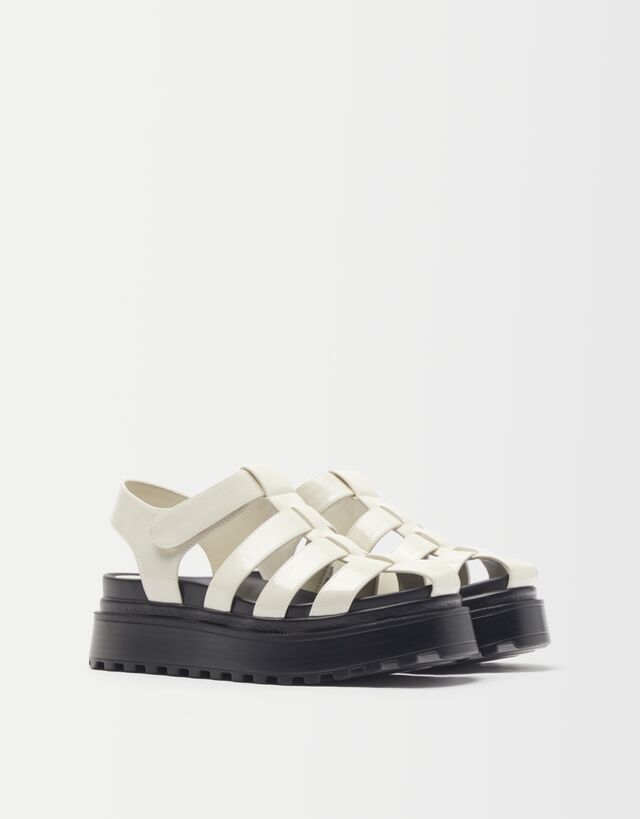 Sandalia plataforma cangrejera - Zapatos - Mujer | Bershka
