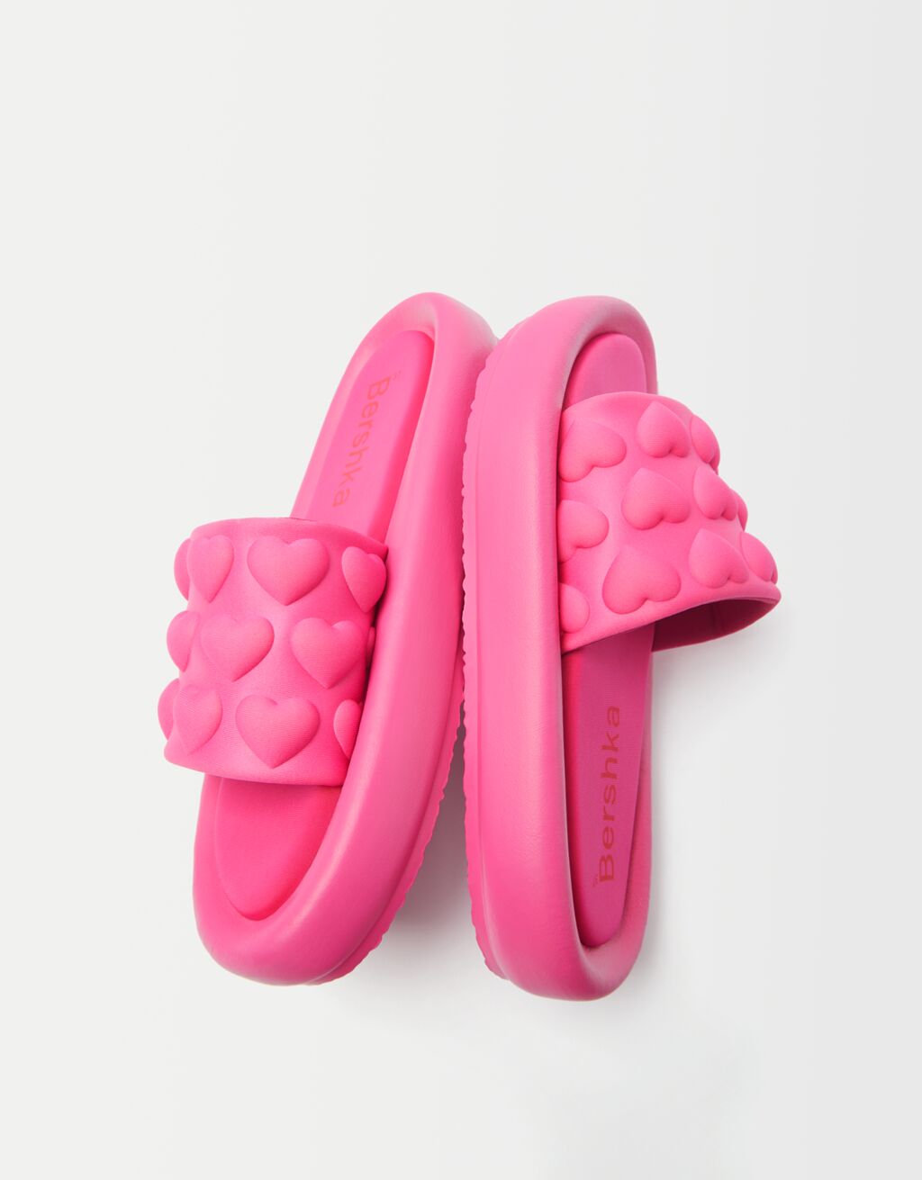 Sandalia plana corazones - Zapatos - Mujer | Bershka