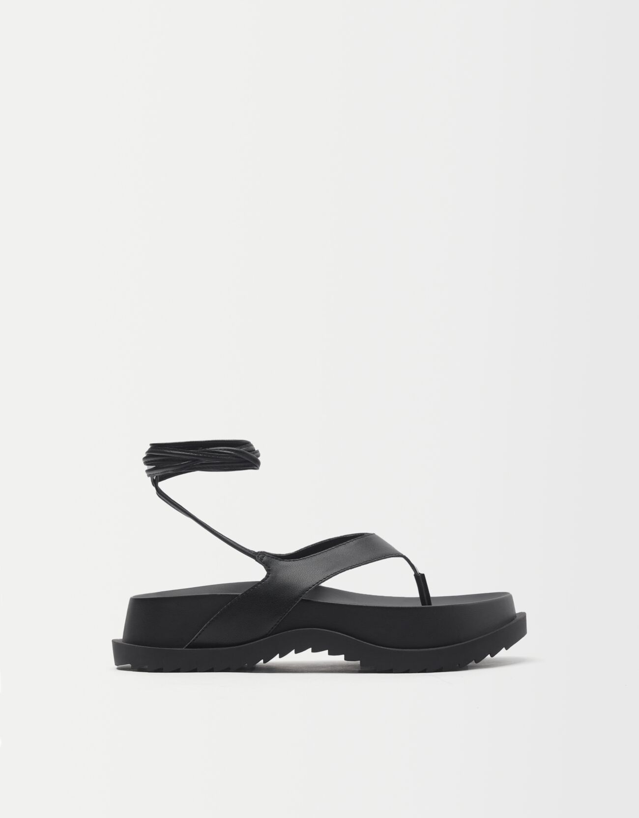Bershka - Sandalia plataforma atada
