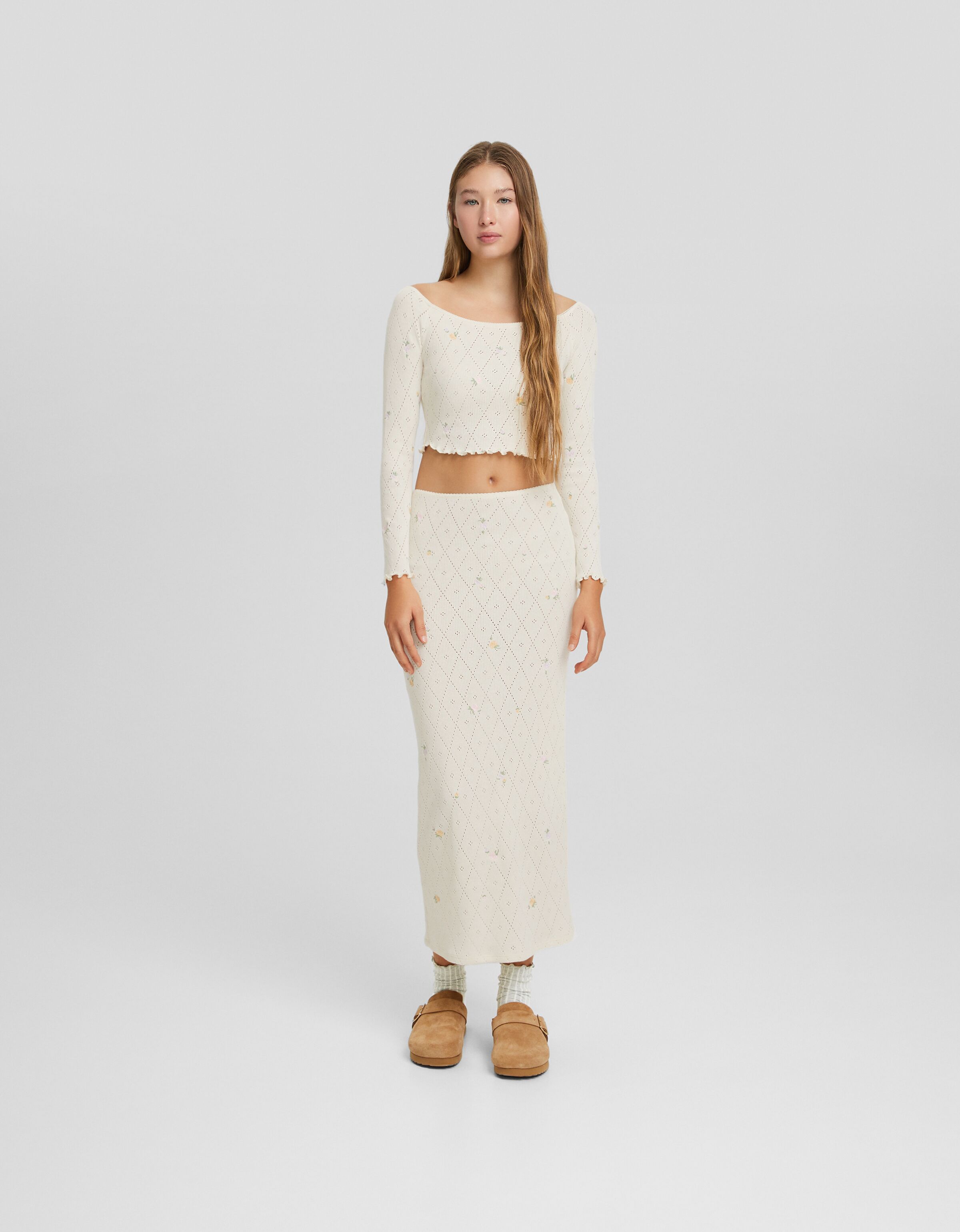 Completo gonna discount e top bershka