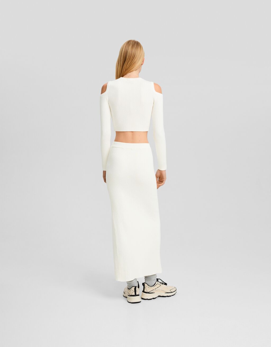 Cut out sweater and knit midi skirt set Women Bershka
