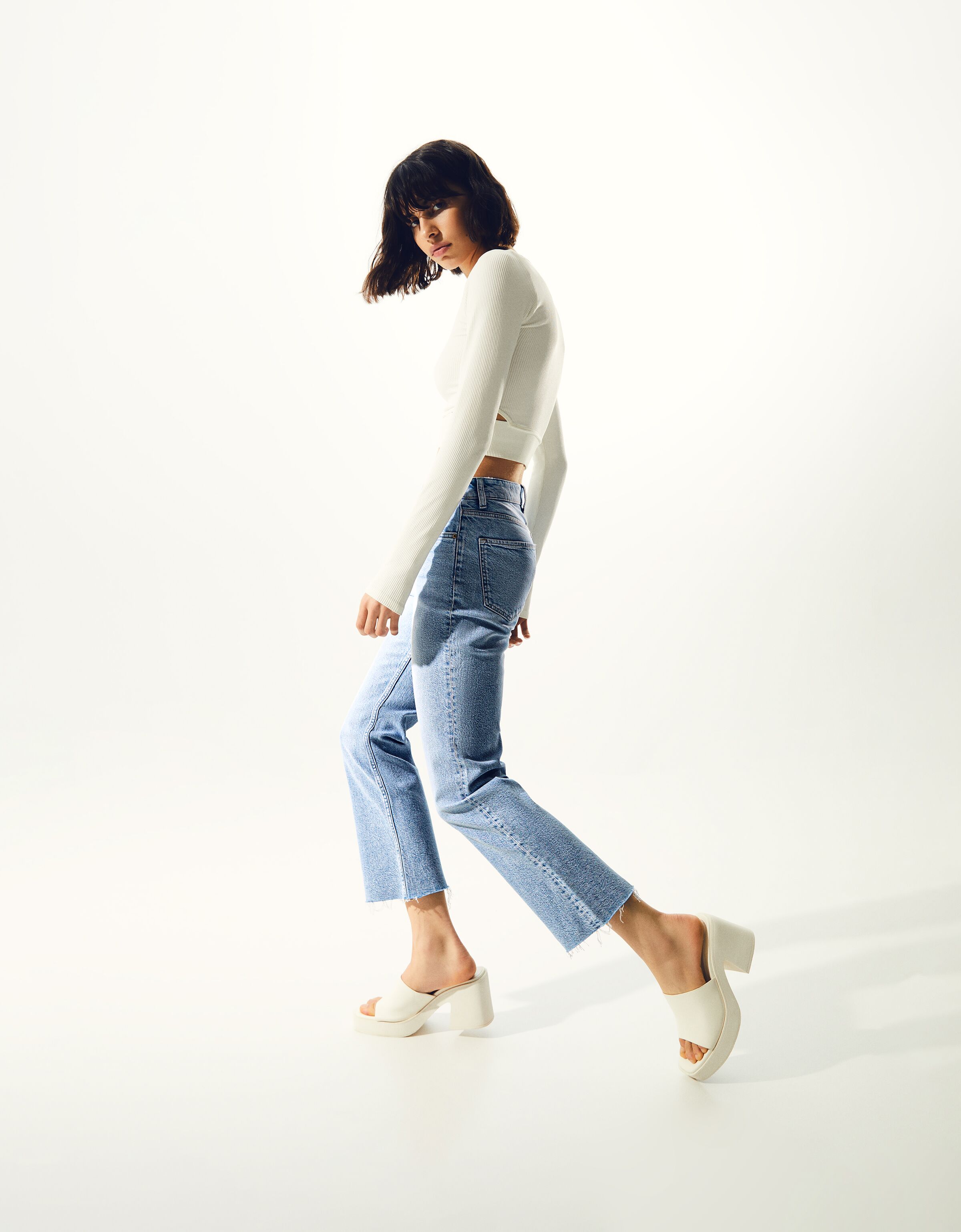 Kick flare 2025 jeans bershka