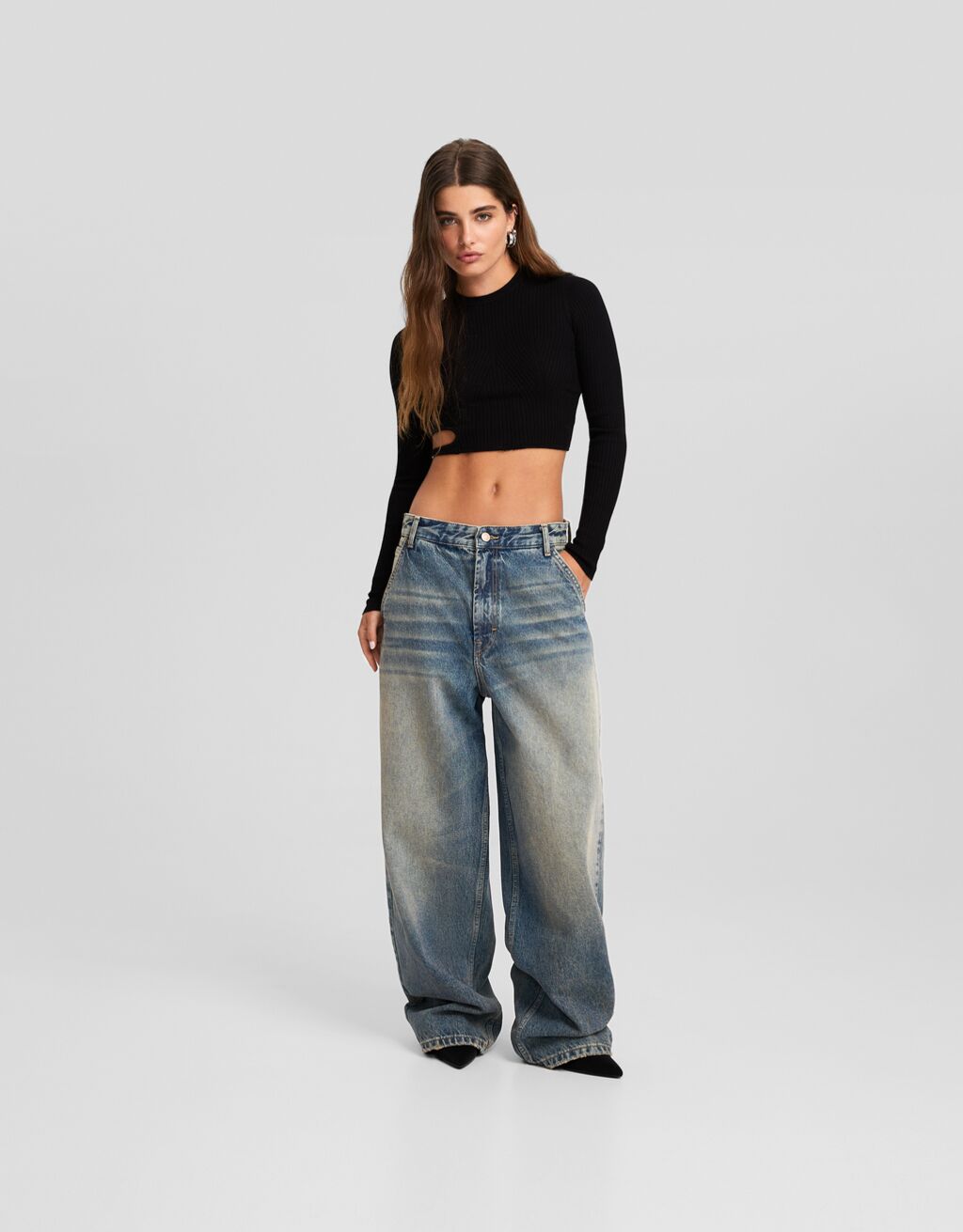 Faded skater-fit jeans - Pants and cargo pants - Women | Bershka