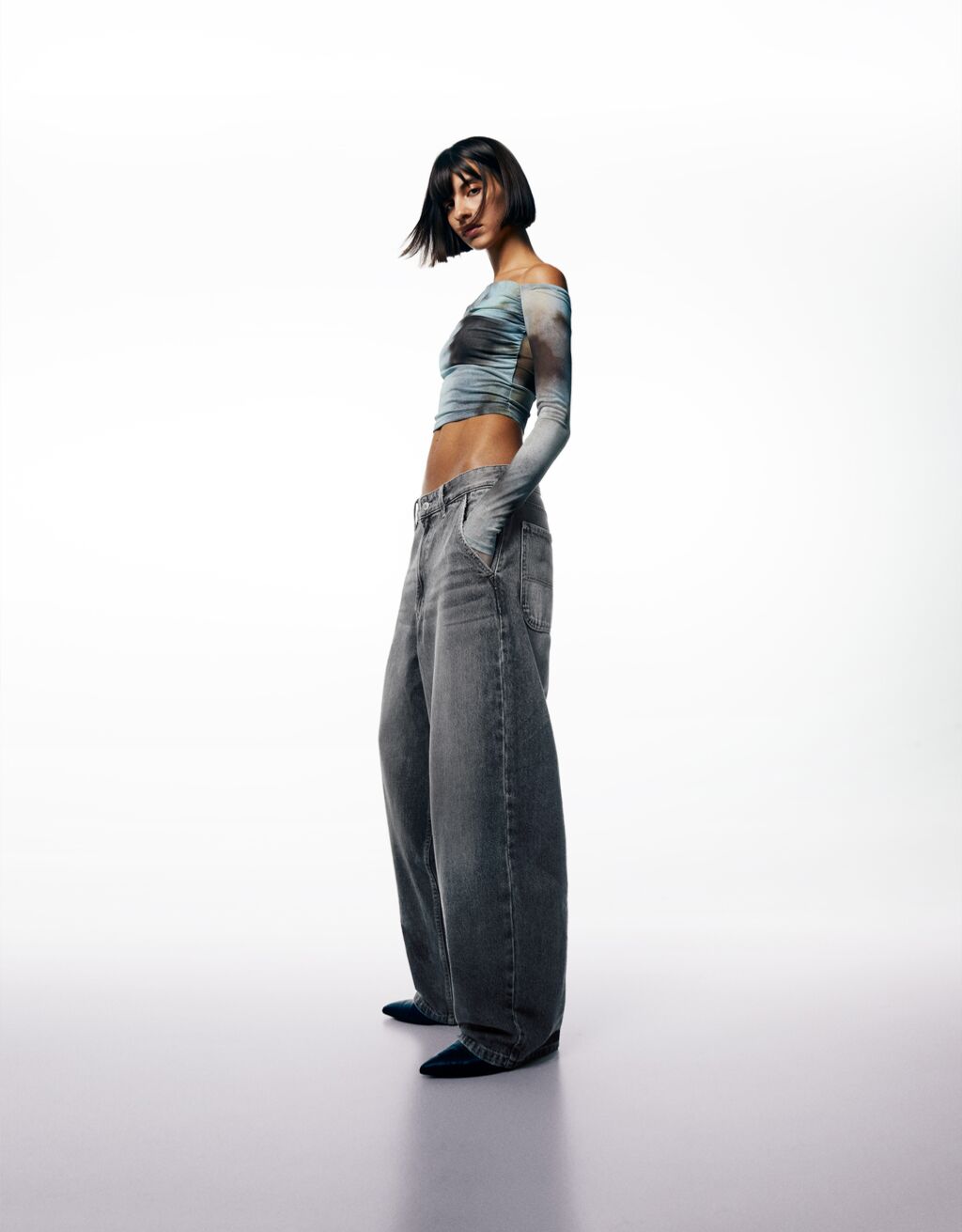 Skater fit jeans met verwassen effect