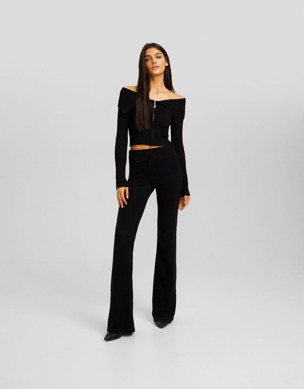 Calças boca de sino bershka hot sale