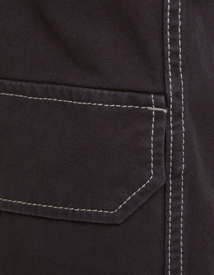 Low-waist cotton cargo pants with contrast thread-Dark grey-5