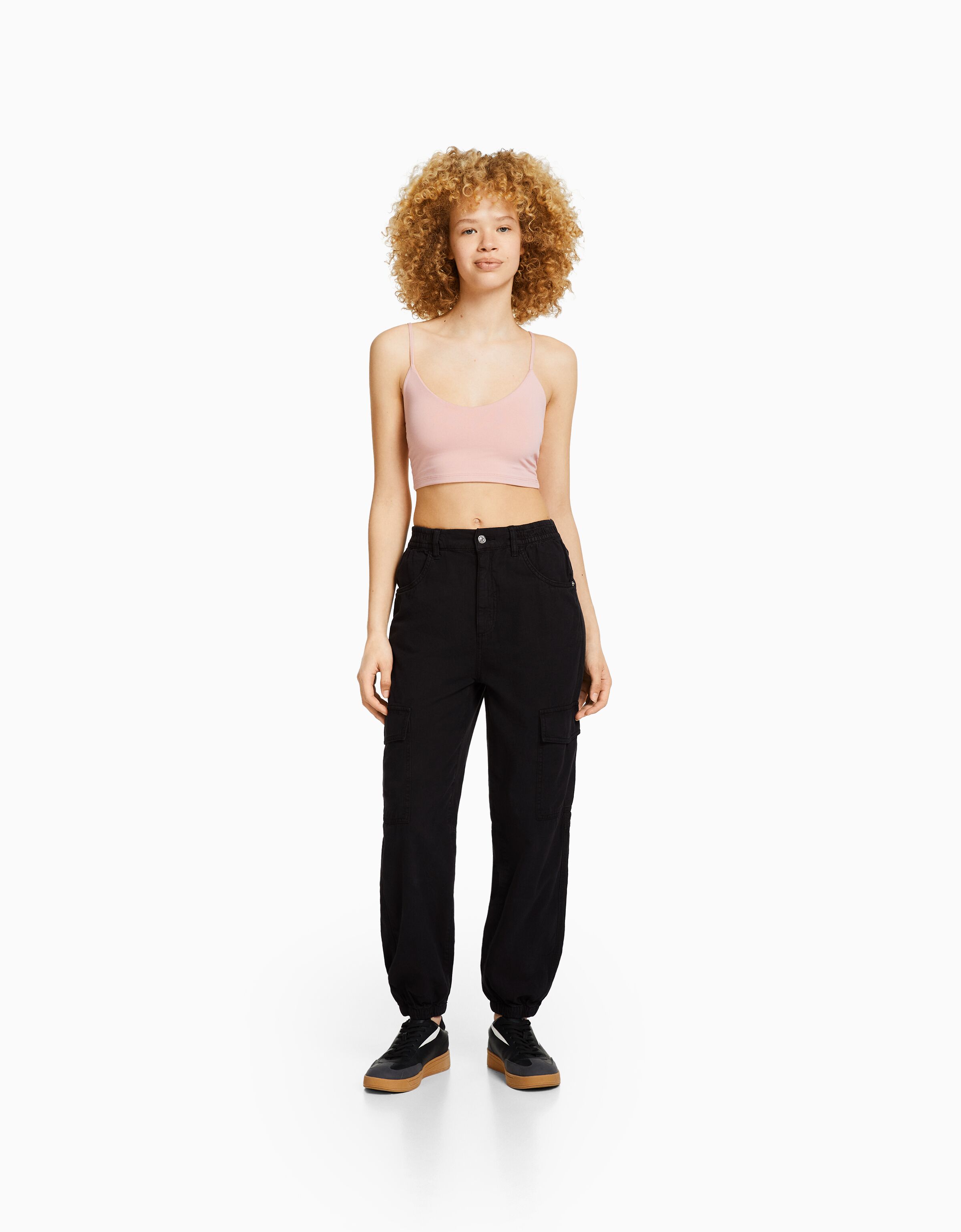 Pantal n jogger algod n cintura frunce bolsillos Mujer Bershka