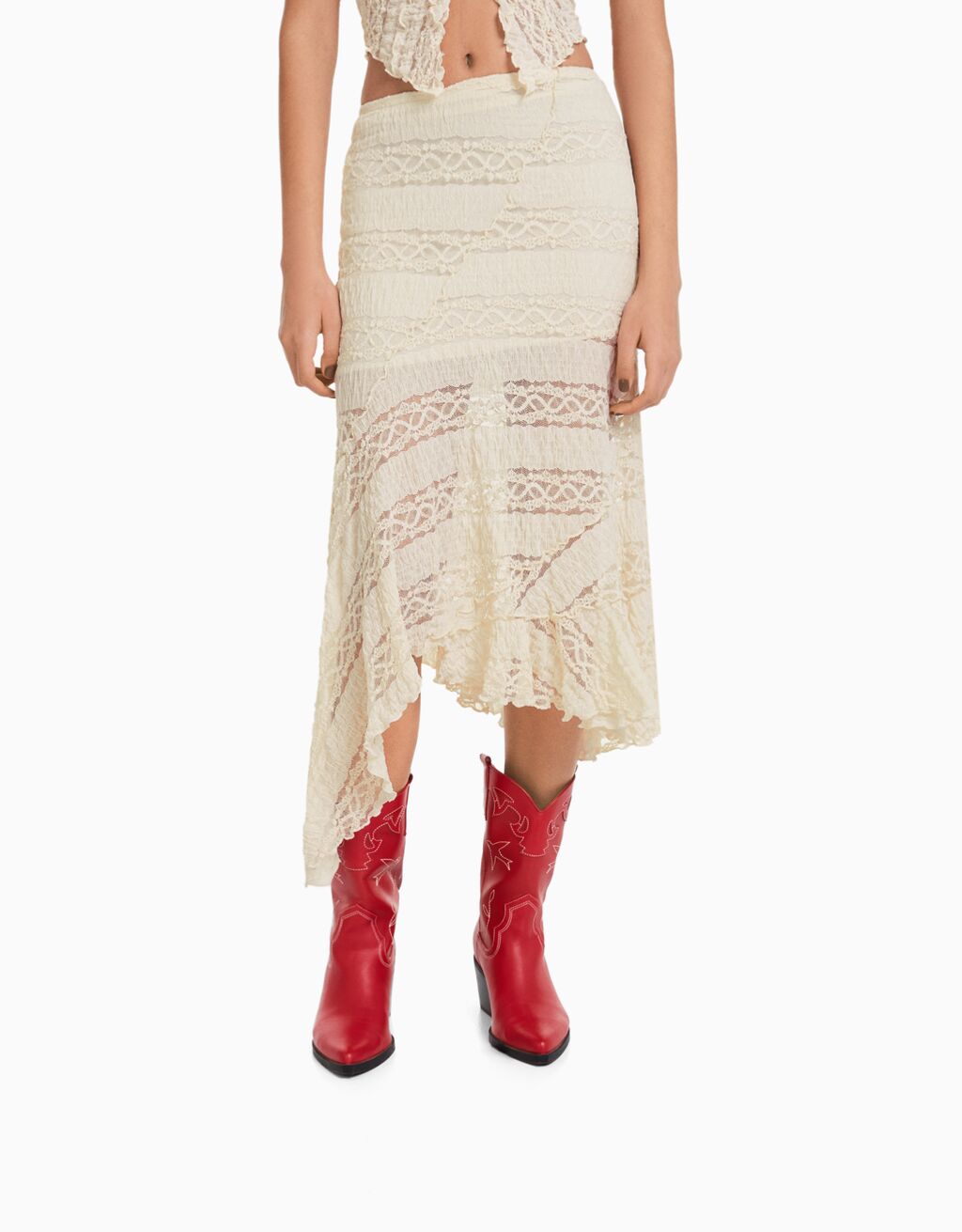 Gonna midi pizzo asimmetrica Festivals Donna Bershka