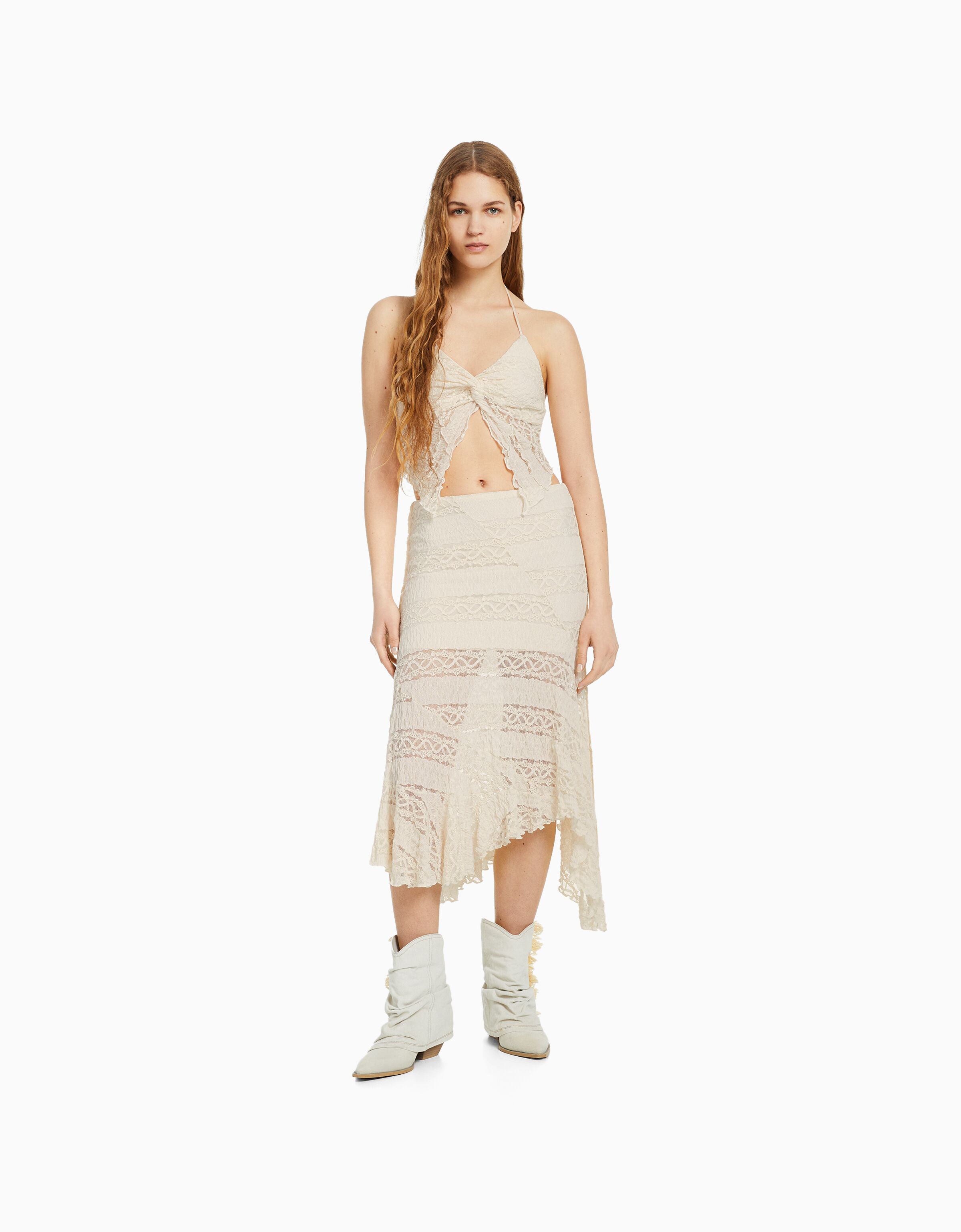 Asymmetric blonde lace midi skirt - Women | Bershka