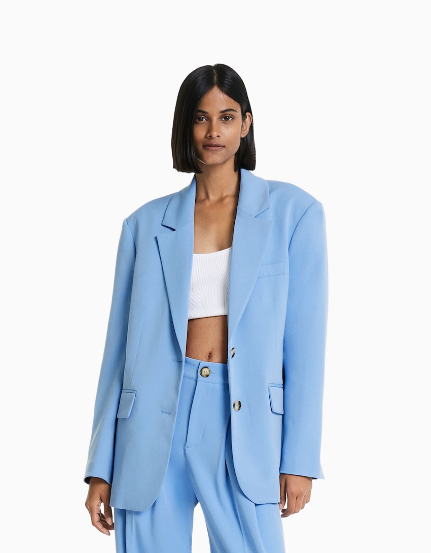 Loose-fit tailored blazer with a fit - Blazers - Women | Bershka