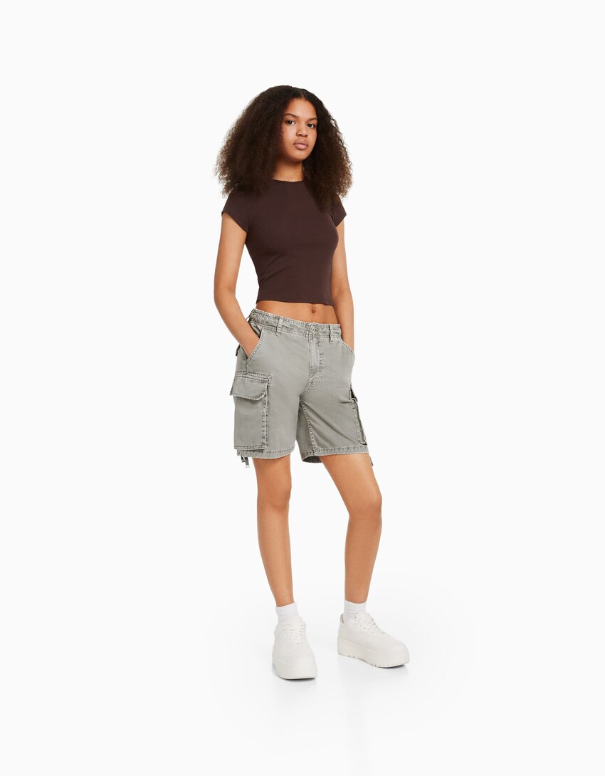 Cotton cargo Bermuda shorts with straps - BSK Teen | Bershka