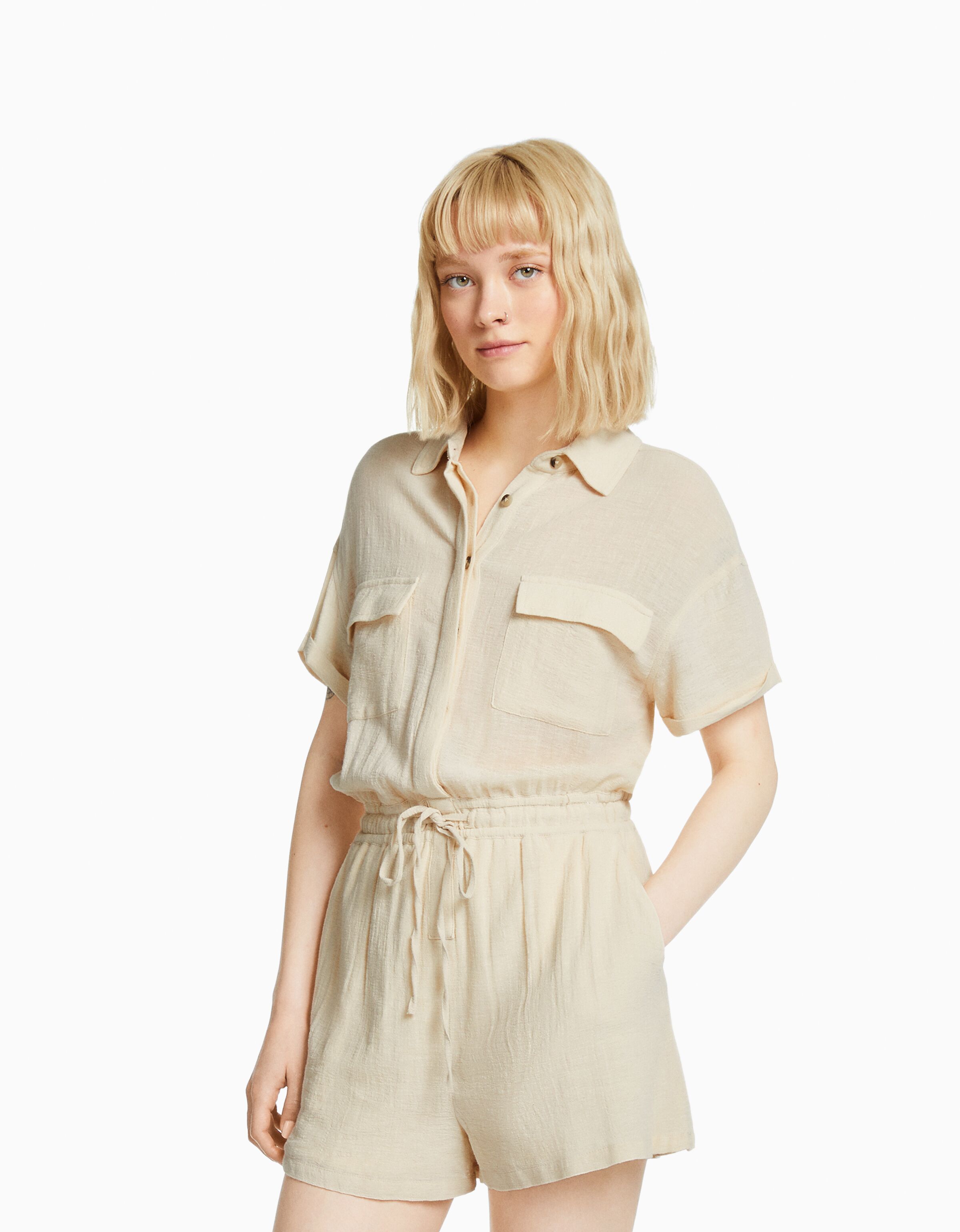Mono bershka on sale corto
