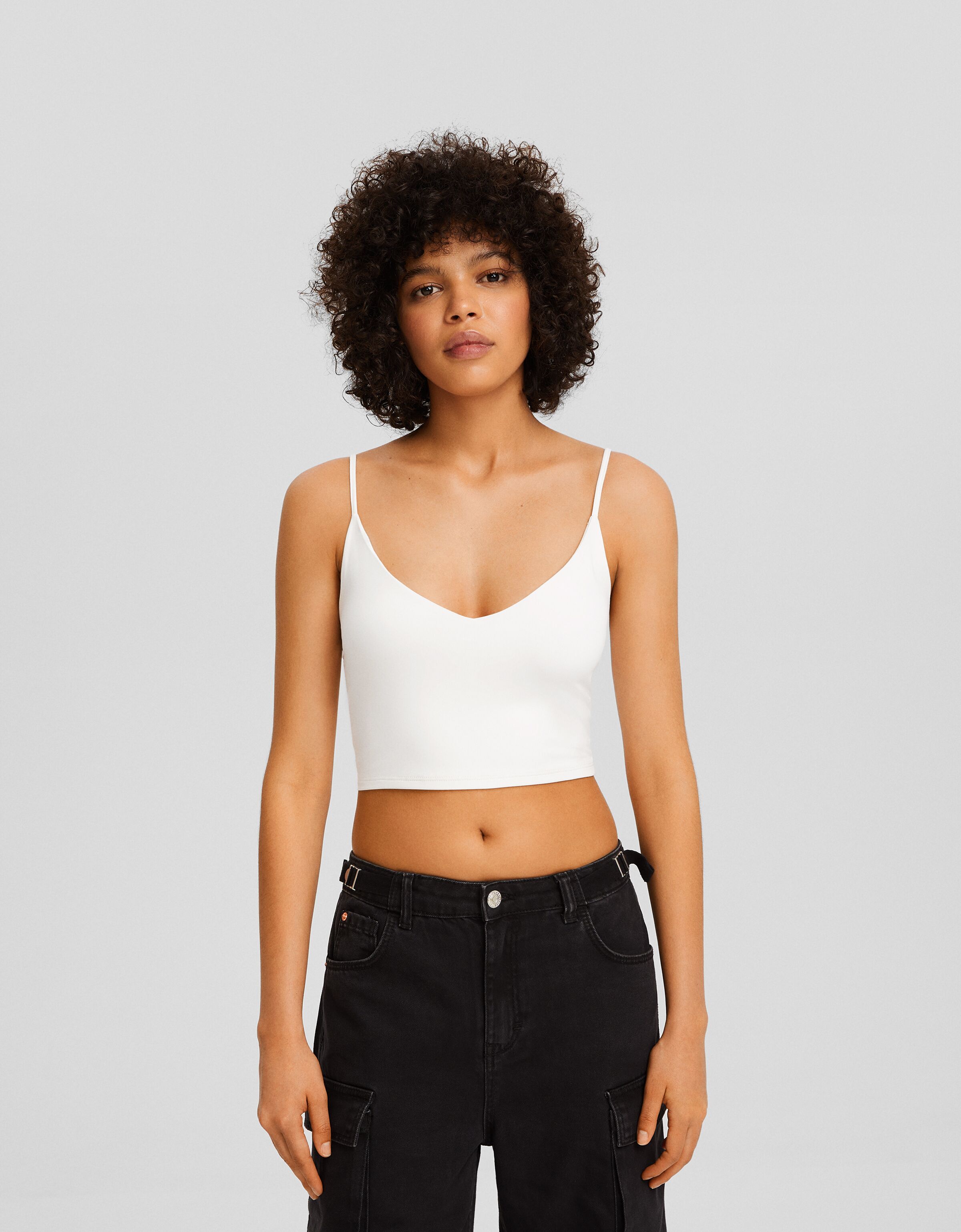 Top tirantes cropped REBAJAS hasta 50 BSK Teen Bershka