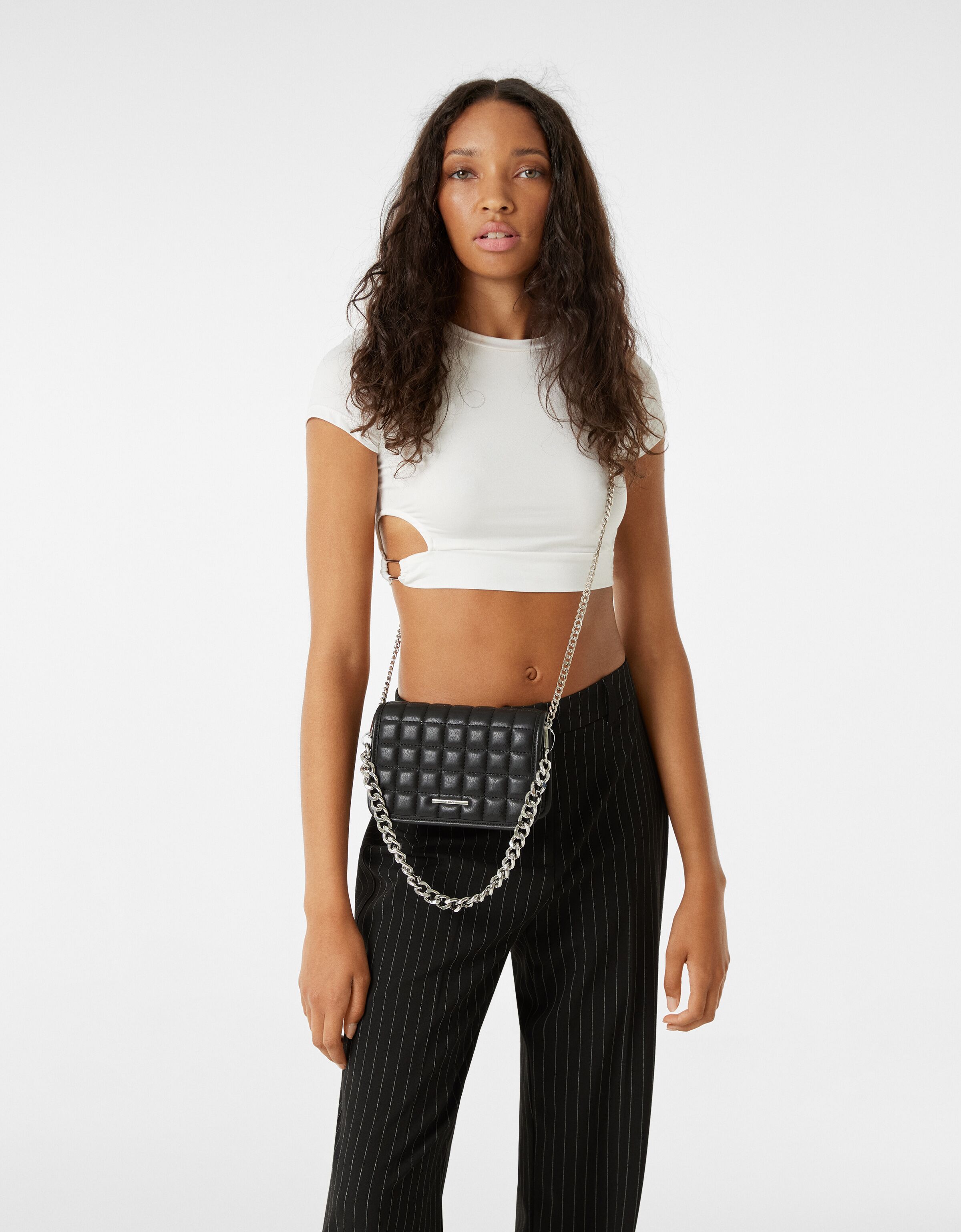 Bershka crossbody 2025 bag with chain