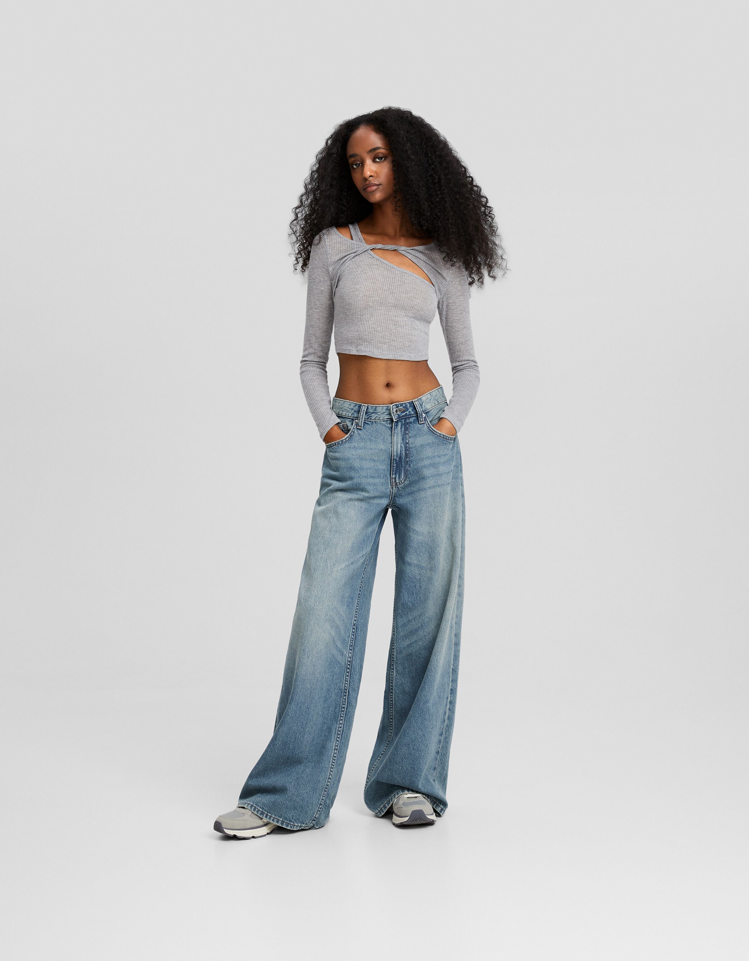 Wide-leg jeans - Pants - Women | Bershka