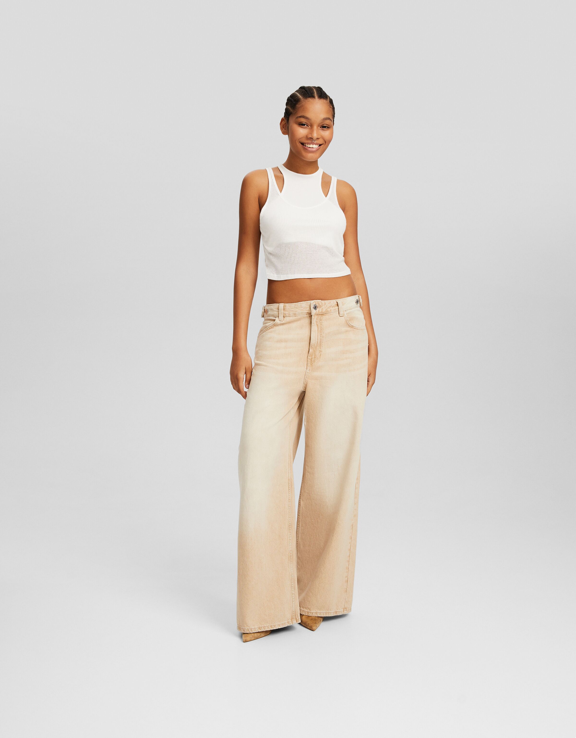 Bershka beige jeans best sale