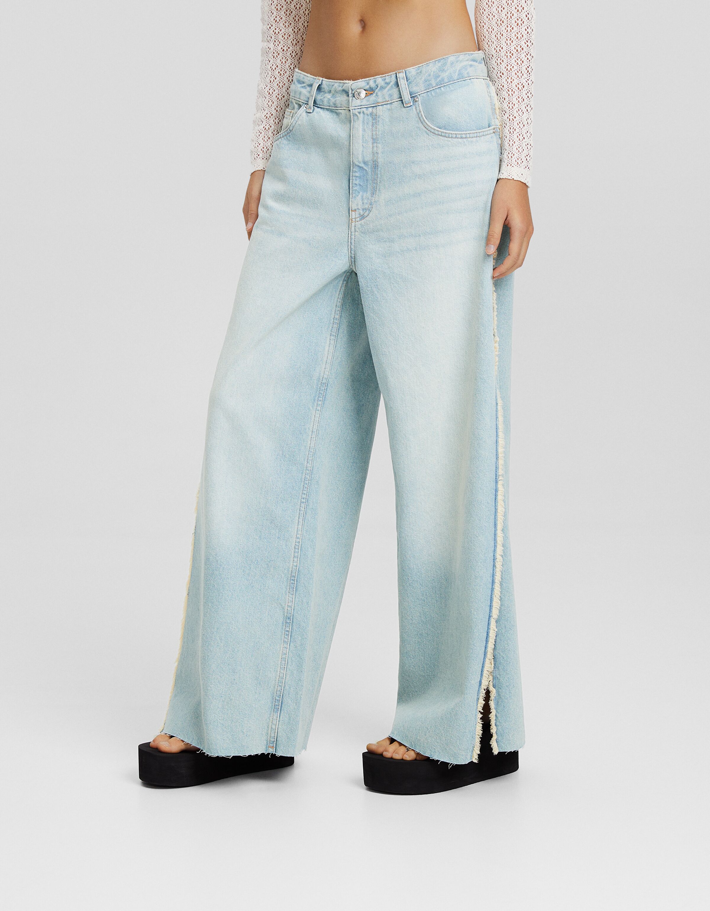 Jeans wide abertura lateral REBAJAS hasta 50 BSK Teen Bershka