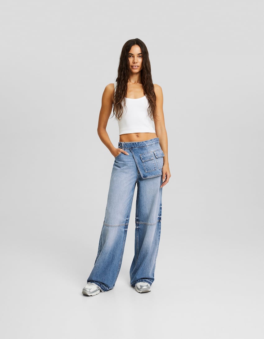 Wide-leg jeans with waist detail - Women | Bershka