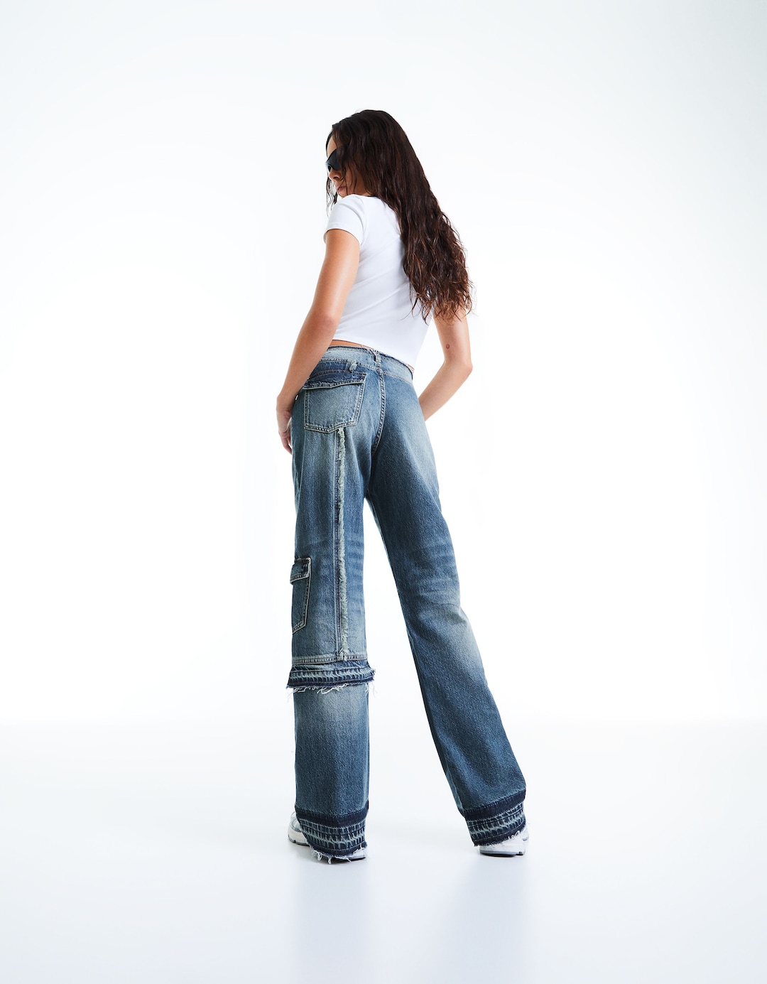 بنطال جينز طراز التسعينيات برقعة