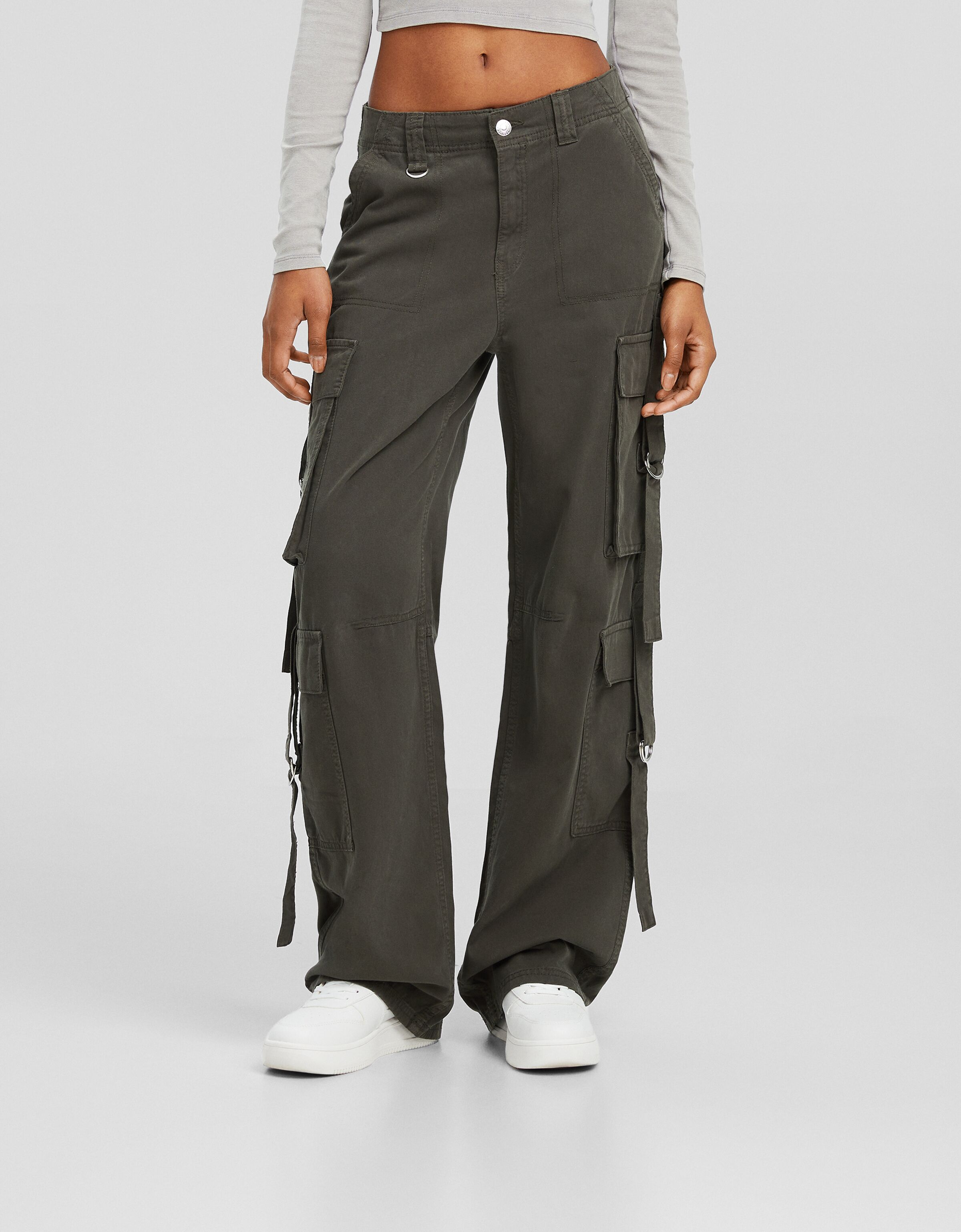 Calças cargo bershka 2025