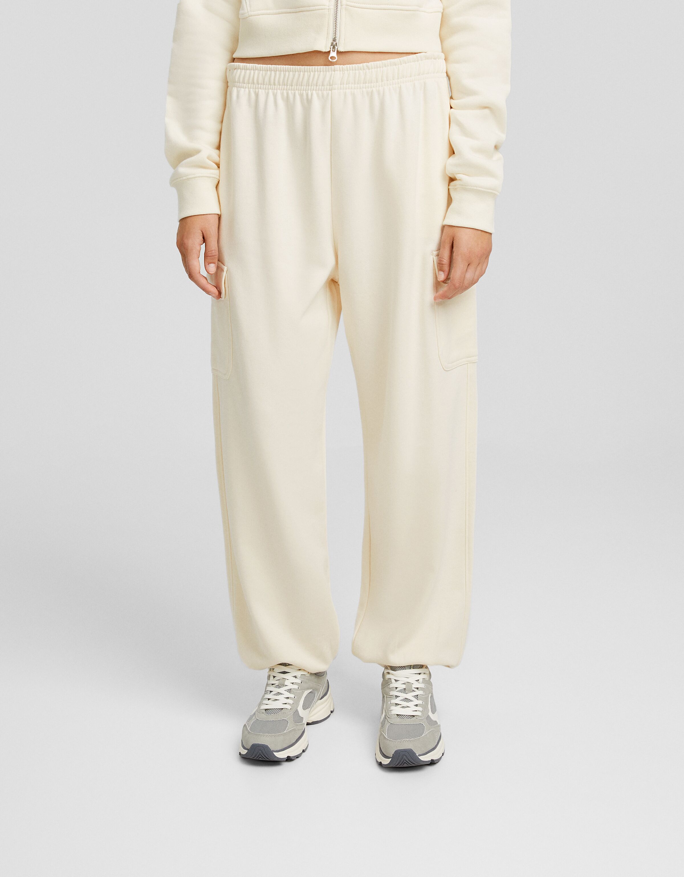 Felpa discount militare bershka