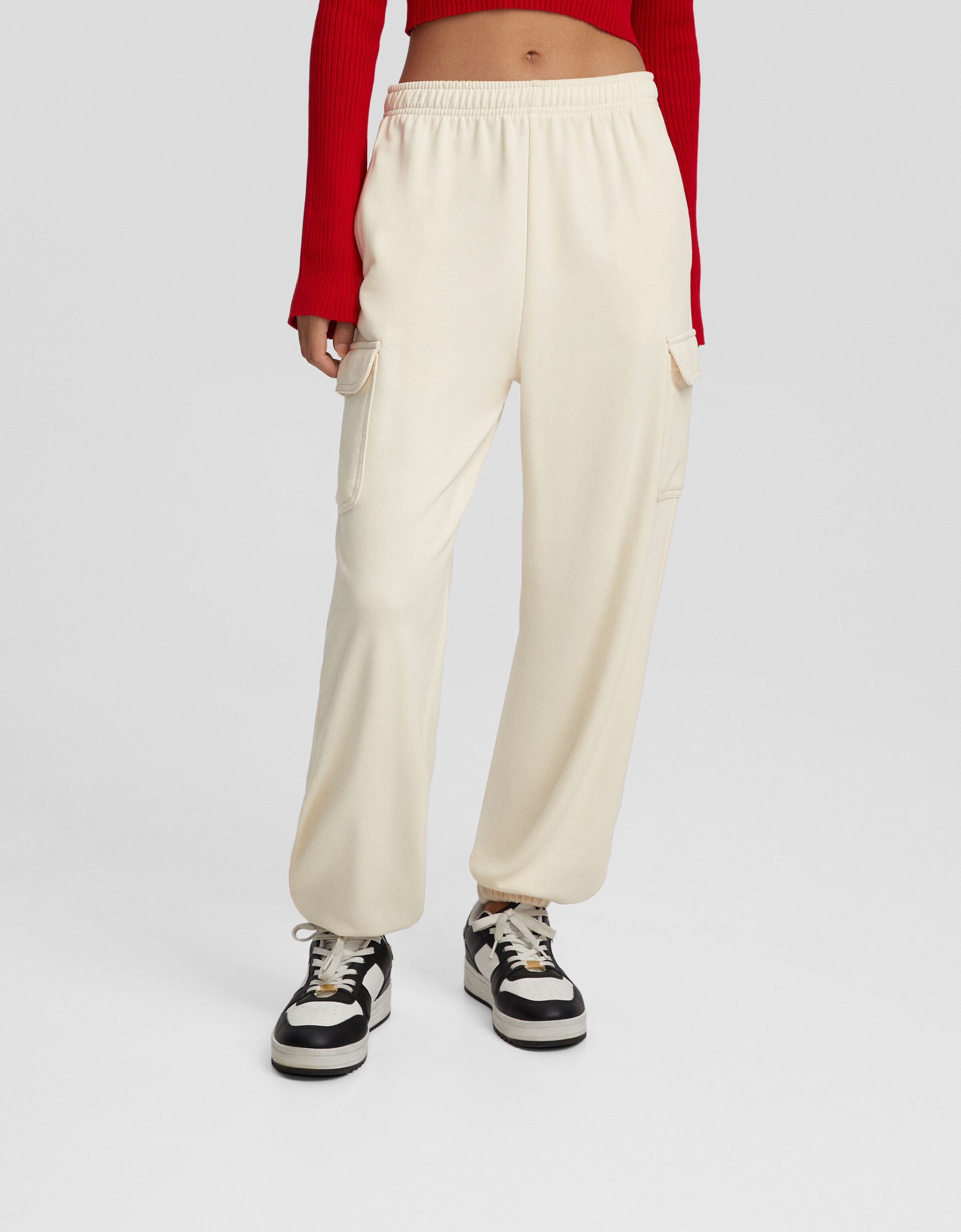 Pantaloni bershka best sale militari