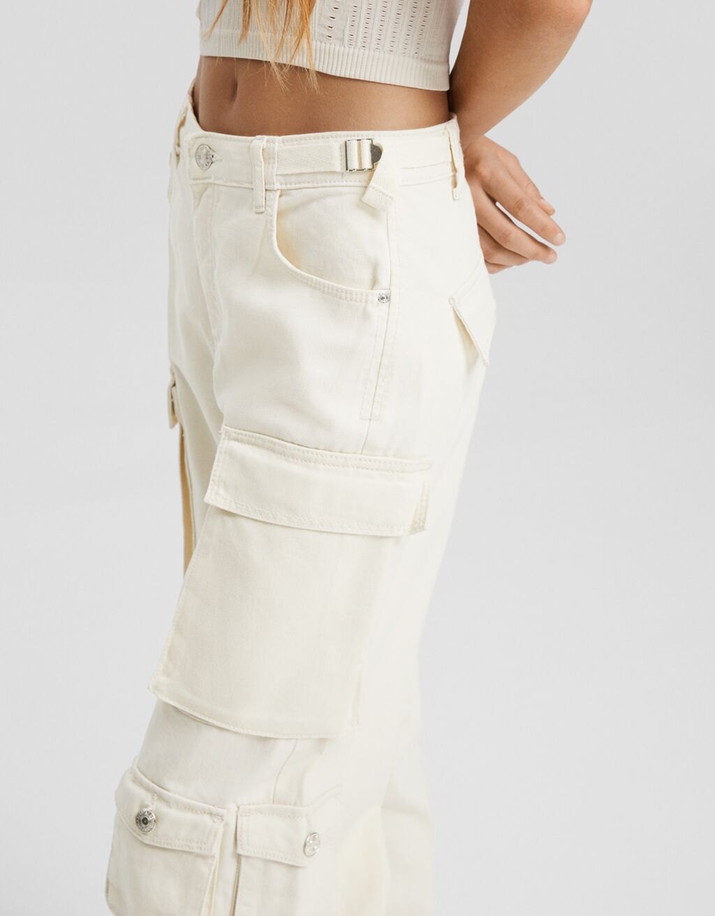 Multipocket twill cargo trousers Women Bershka