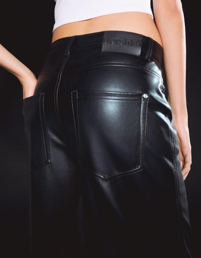 Calças direitas efeito pele-Preto-2