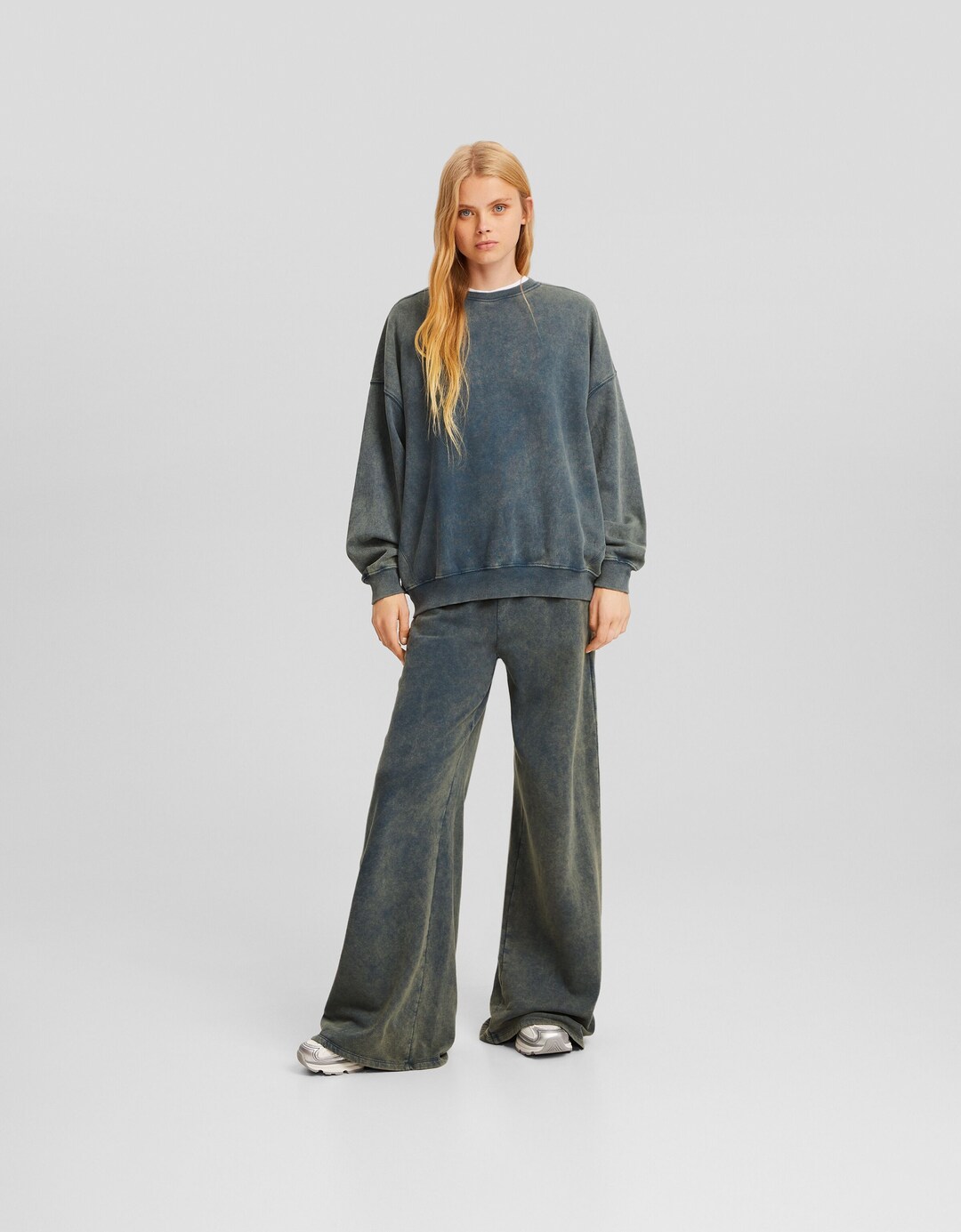 Wide-Leg-Hose aus Plüsch im Washed-Look