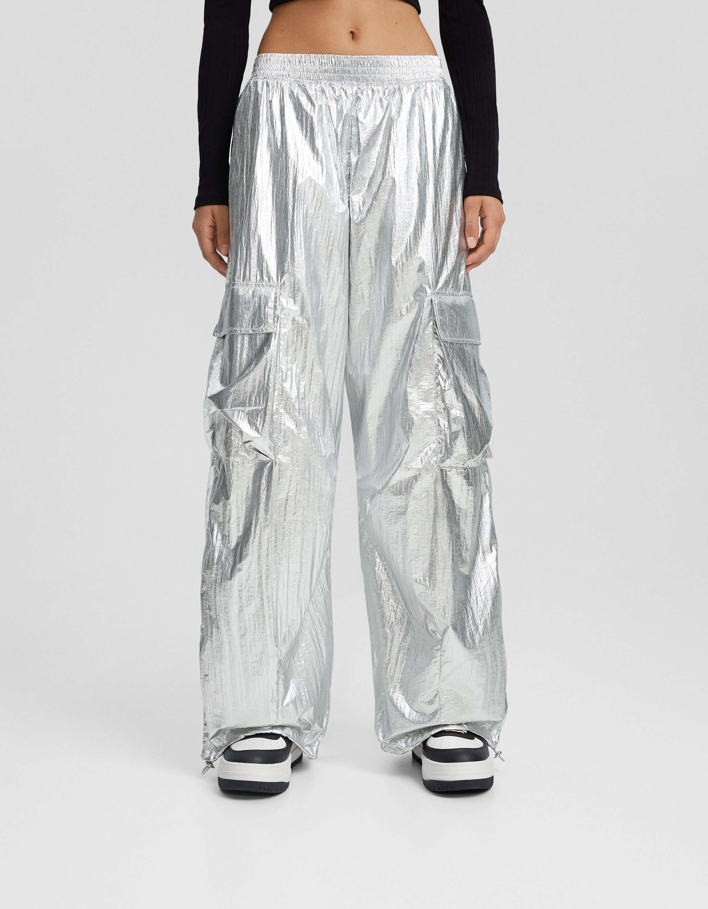 Pantaloni sales vinile bershka