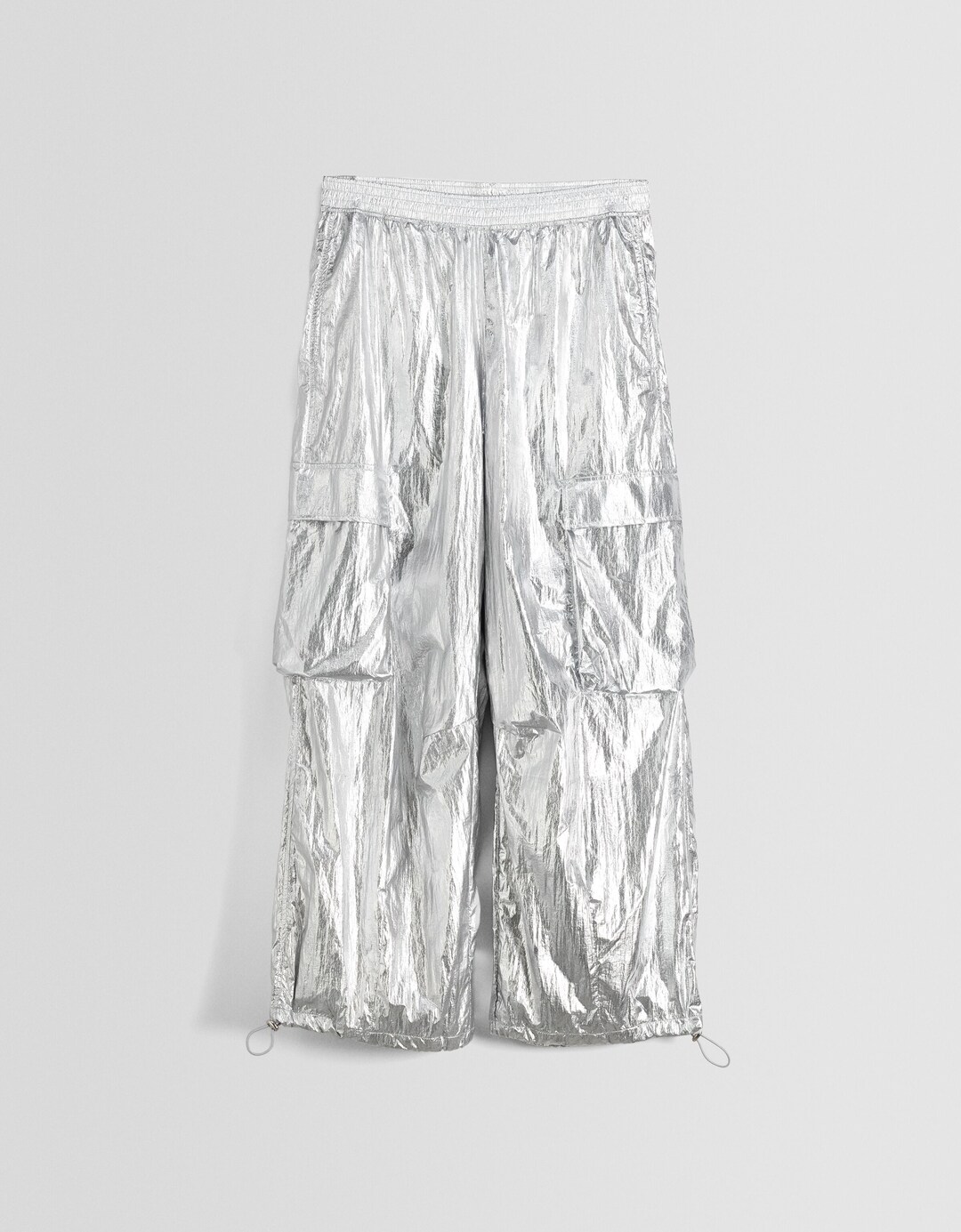 Pantalón parachute con nylon