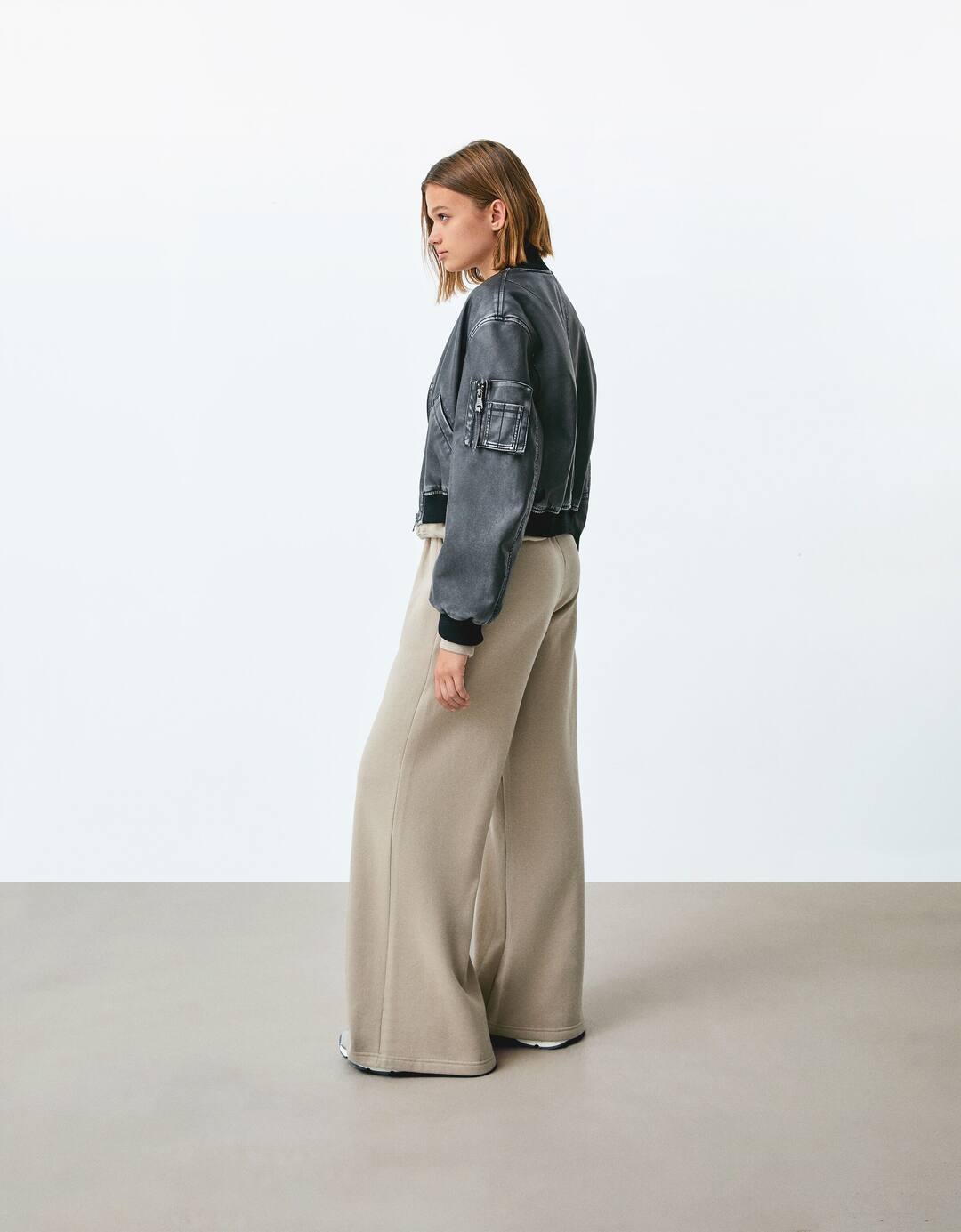 Pantalón wide leg felpa